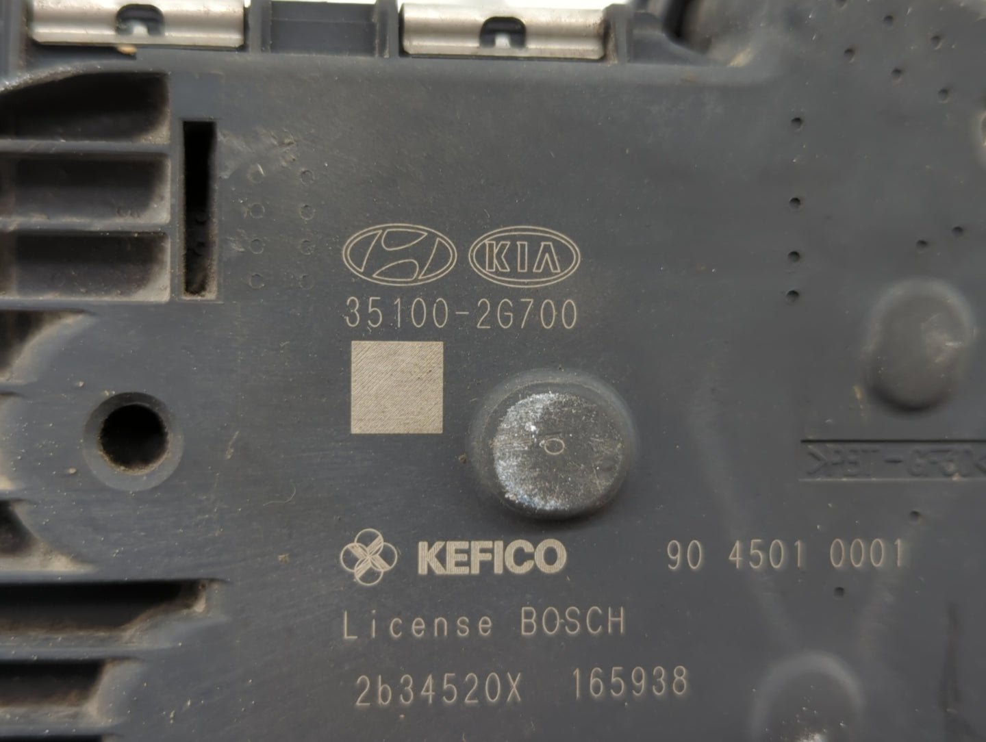 2011-2015 Kia Optima Throttle Body P/N:35100-2G700 Fits Fits 2011 2012 2013 2014 2015 2016 OEM Used Auto Parts - Oemusedauto