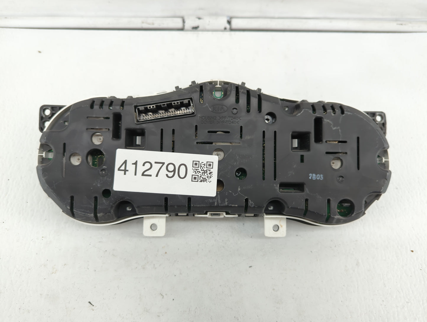 2012-2013 Kia Optima Instrument Cluster Speedometer Gauges P/N:94001-2T323 94001-2T322 Fits Fits 2012 2013 OEM Used Auto Par