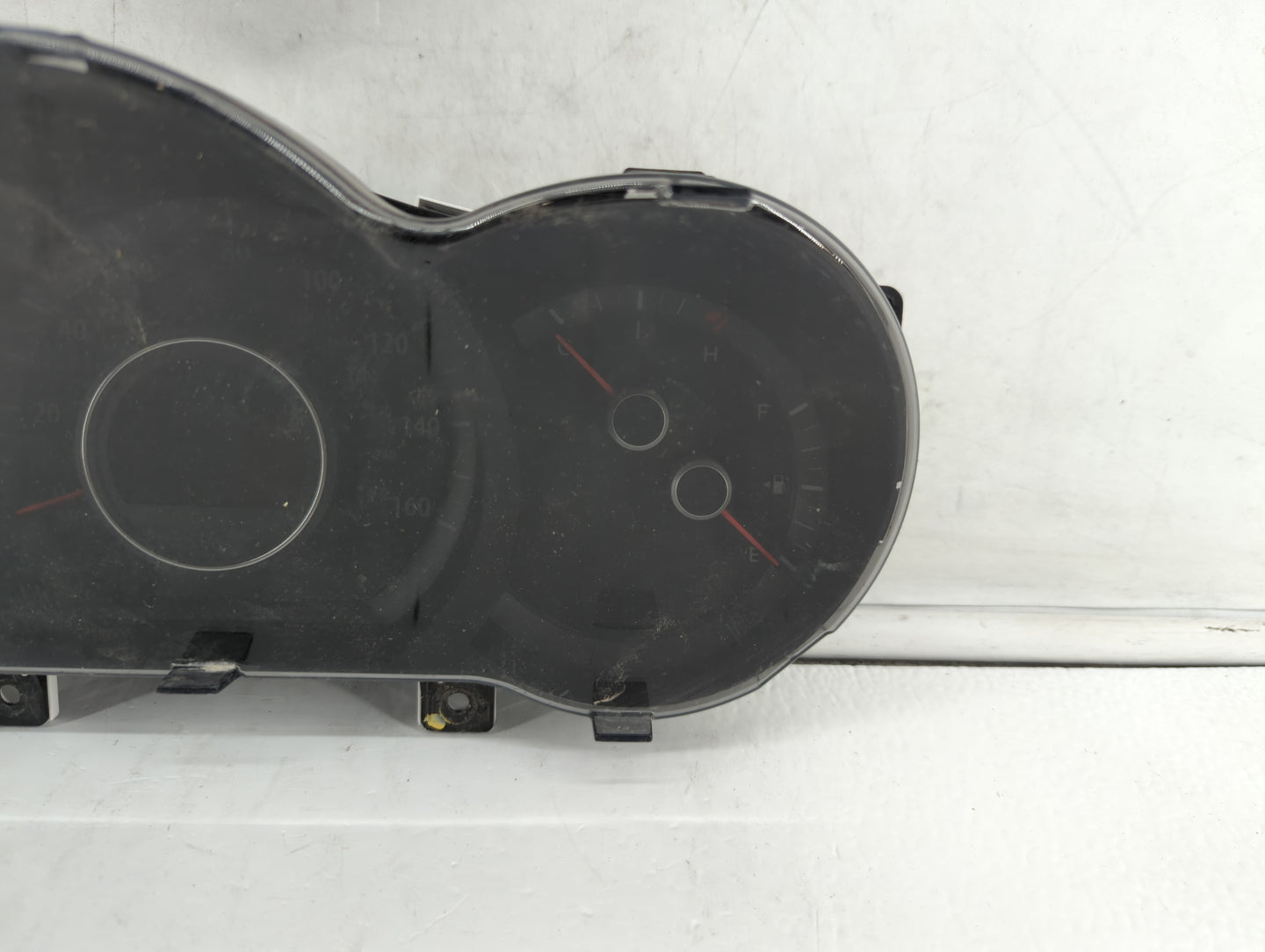 2012-2013 Kia Optima Instrument Cluster Speedometer Gauges P/N:94001-2T323 94001-2T322 Miles: Fits Fits 2012 2013 OEM Used A