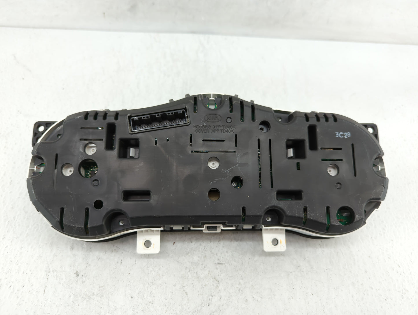 2012-2013 Kia Optima Instrument Cluster Speedometer Gauges P/N:94001-2T323 94001-2T322 Fits Fits 2012 2013 OEM Used Auto Par