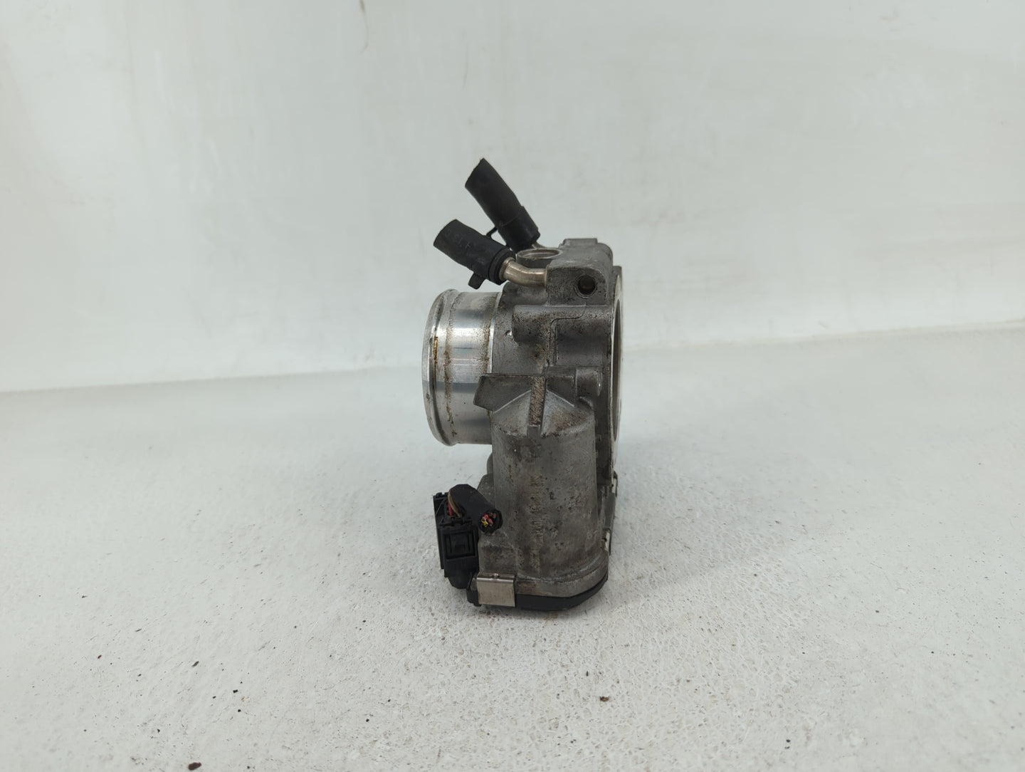 2011-2015 Kia Optima Throttle Body P/N:22030-0T080 35100-2G710 Fits Fits 2011 2012 2013 2014 2015 2016 OEM Used Auto Parts -