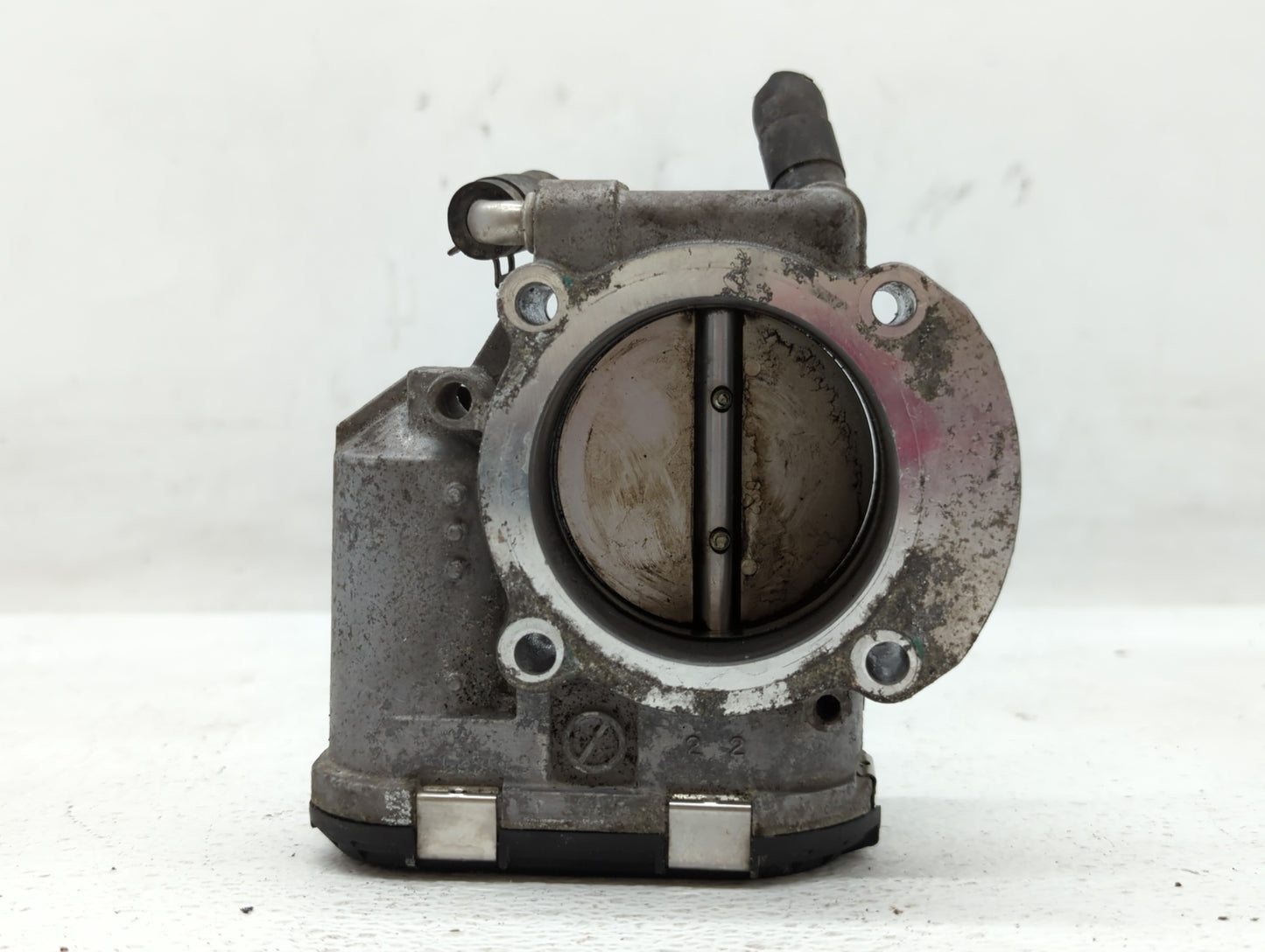 2011-2015 Kia Optima Throttle Body P/N:35100-2G700 Fits Fits 2011 2012 2013 2014 2015 2016 OEM Used Auto Parts - Oemusedauto