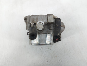 2011-2015 Kia Optima Throttle Body P/N:35100-2G700 Fits Fits 2011 2012 2013 2014 2015 2016 OEM Used Auto Parts