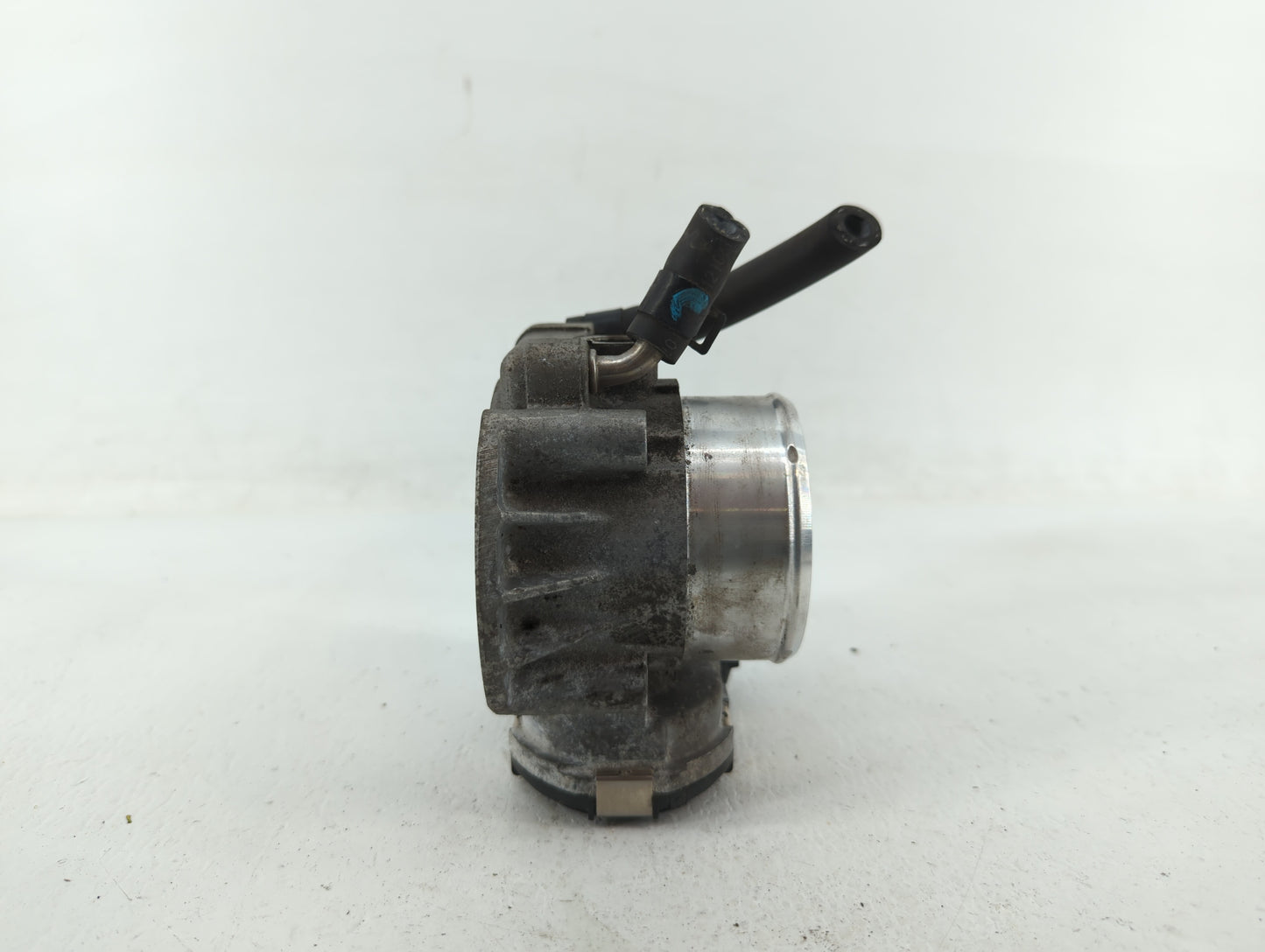 2011-2015 Kia Optima Throttle Body P/N:35100-2G700 Fits Fits 2011 2012 2013 2014 2015 2016 OEM Used Auto Parts - Oemusedauto