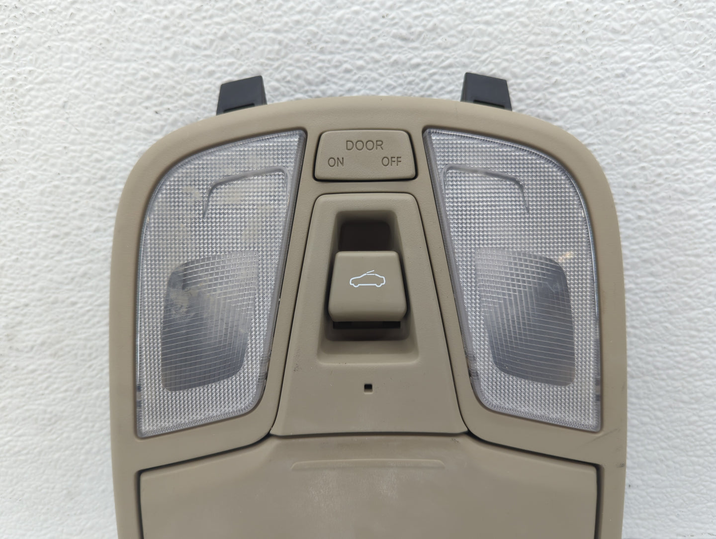 2013 Kia Optima Overhead Roof Console Beige - Oemusedautoparts1.com