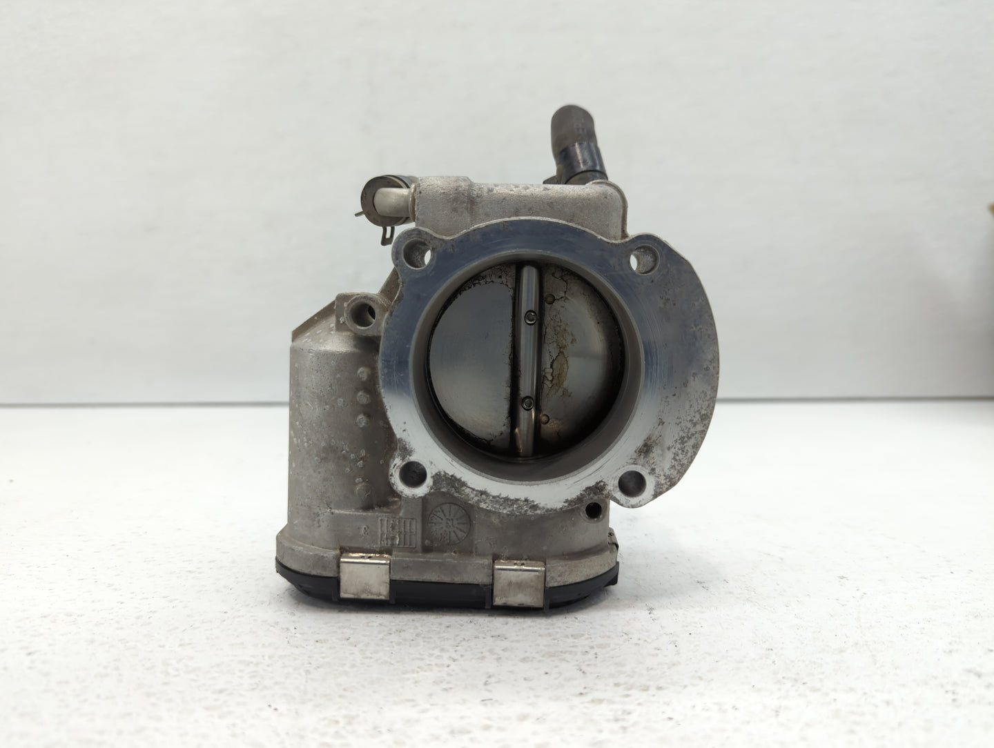 2011-2015 Kia Optima Throttle Body P/N:35100-2G700 Fits Fits 2011 2012 2013 2014 2015 2016 OEM Used Auto Parts - Oemusedauto