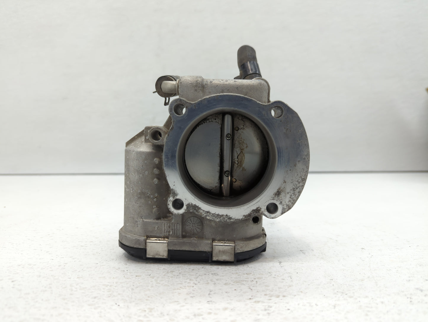 2011-2015 Kia Optima Throttle Body P/N:35100-2G700 Fits Fits 2011 2012 2013 2014 2015 2016 OEM Used Auto Parts - Oemusedauto