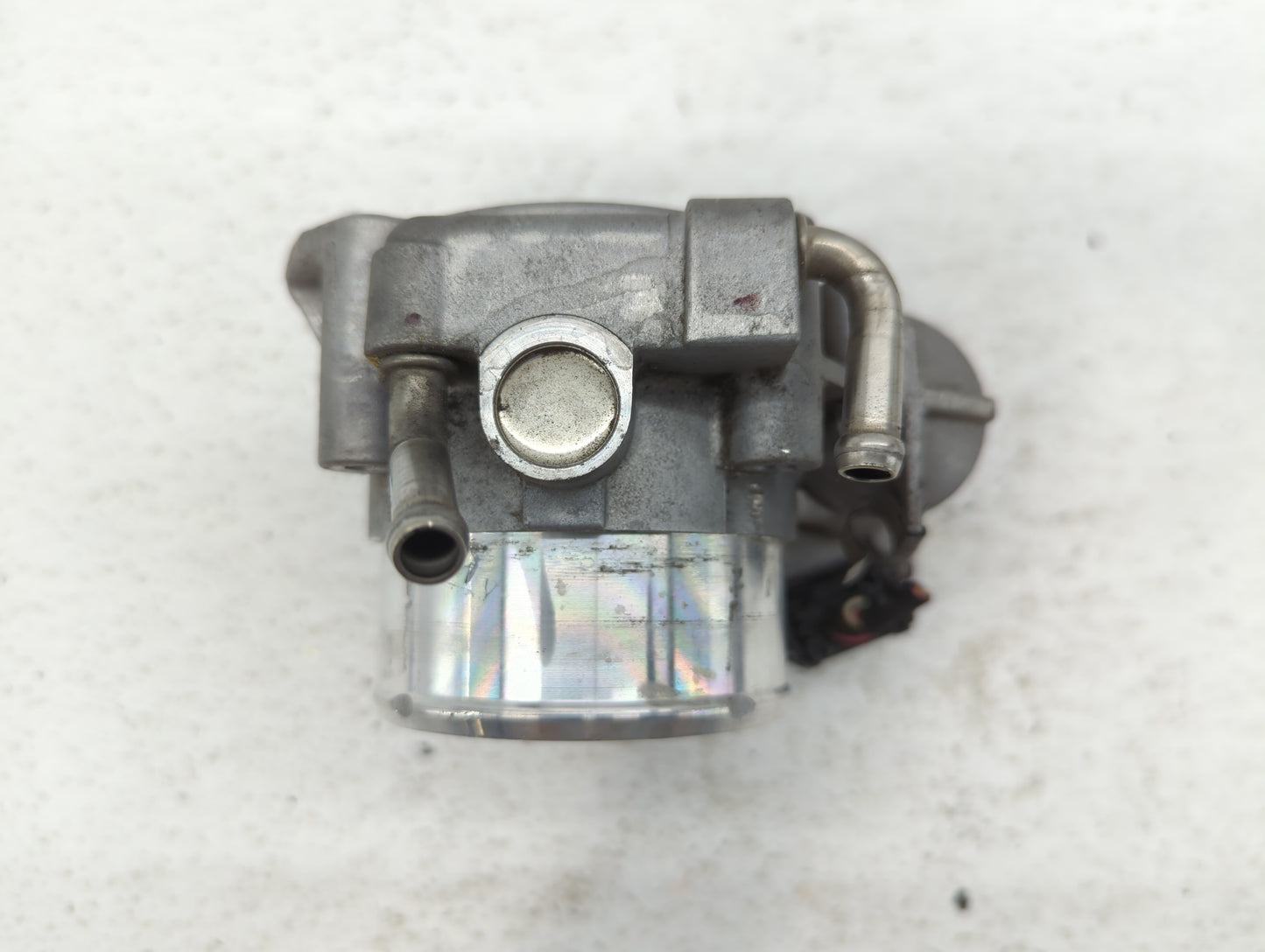 2011-2015 Kia Optima Throttle Body P/N:35100-2G700 Fits Fits 2011 2012 2013 2014 2015 2016 OEM Used Auto Parts - Oemusedauto