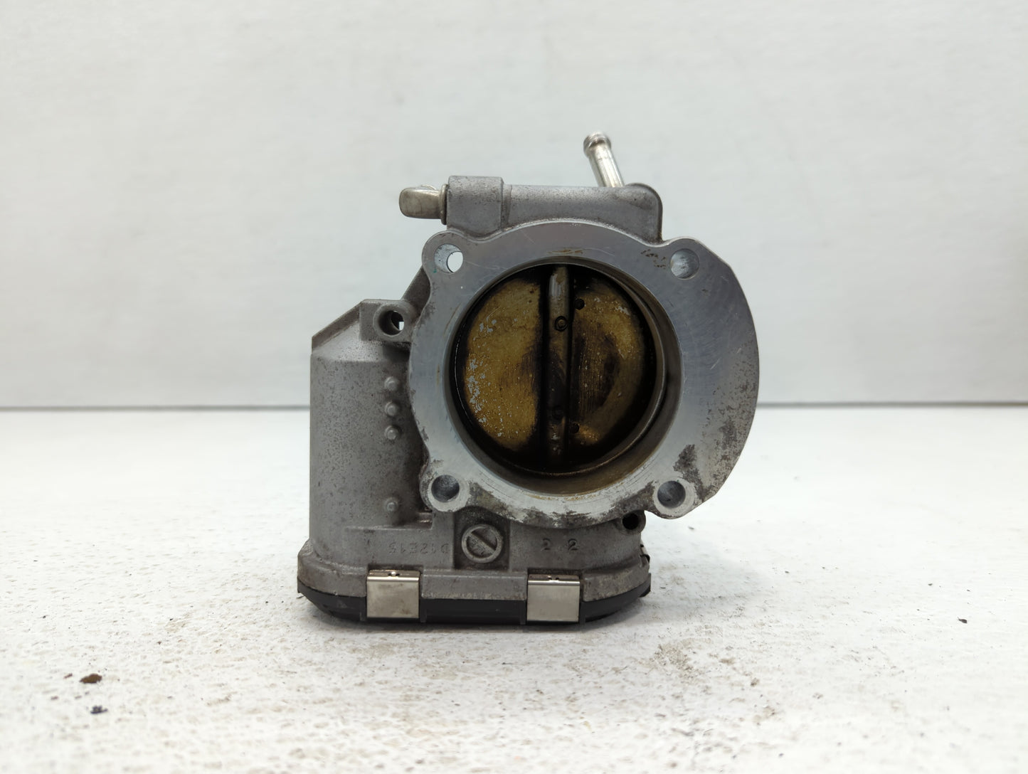 2011-2015 Kia Optima Throttle Body P/N:35100-2G700 Fits Fits 2011 2012 2013 2014 2015 2016 OEM Used Auto Parts - Oemusedauto