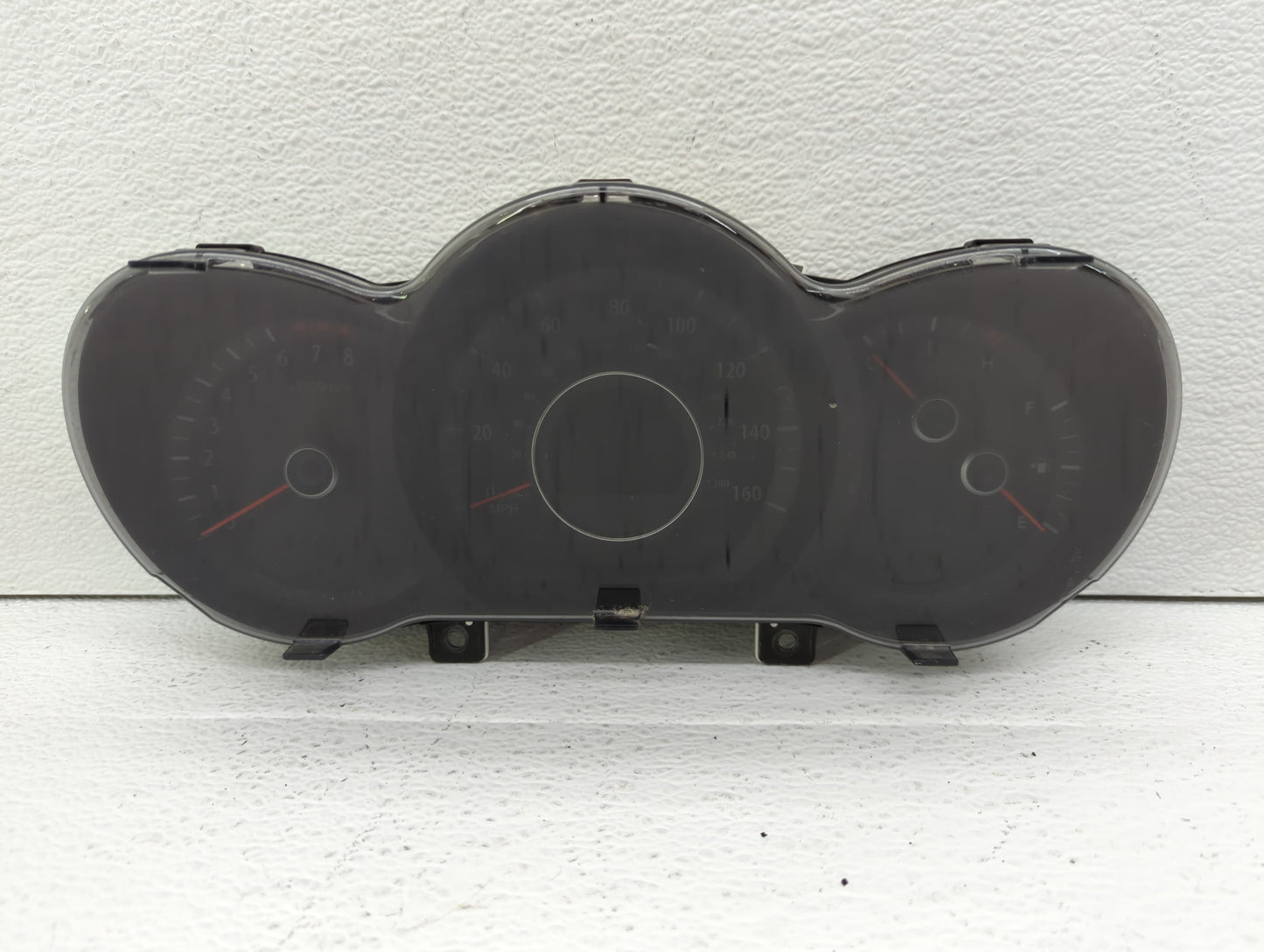 2012-2013 Kia Optima Instrument Cluster Speedometer Gauges P/N:94001-2T322 Fits Fits 2012 2013 OEM Used Auto Parts - Oemused