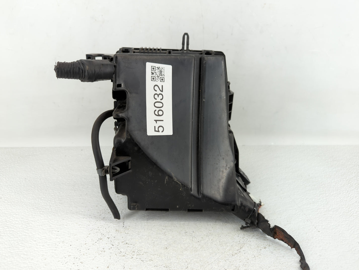 2011-2013 Kia Optima Fusebox Fuse Box Panel Relay Module P/N:91950-2T860 Fits Fits 2011 2012 2013 OEM Used Auto Parts - Oemu