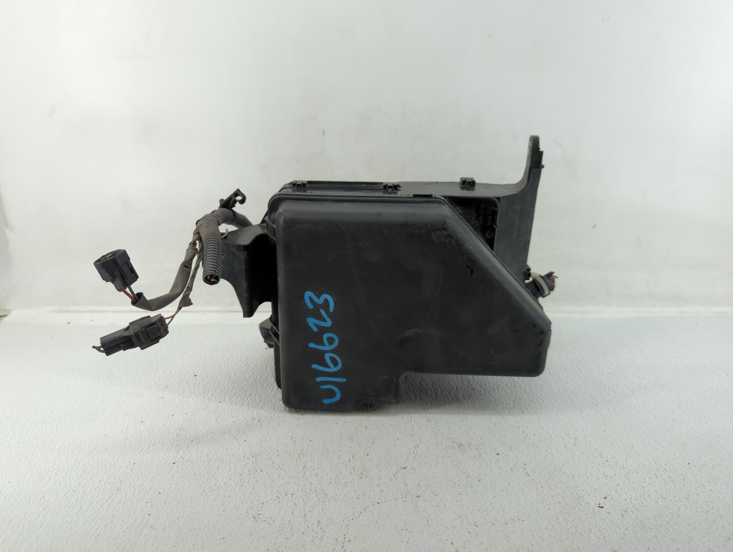 2011-2013 Kia Optima Fusebox Fuse Box Panel Relay Module P/N:912004C071QC Fits Fits 2011 2012 2013 OEM Used Auto Parts - Oem