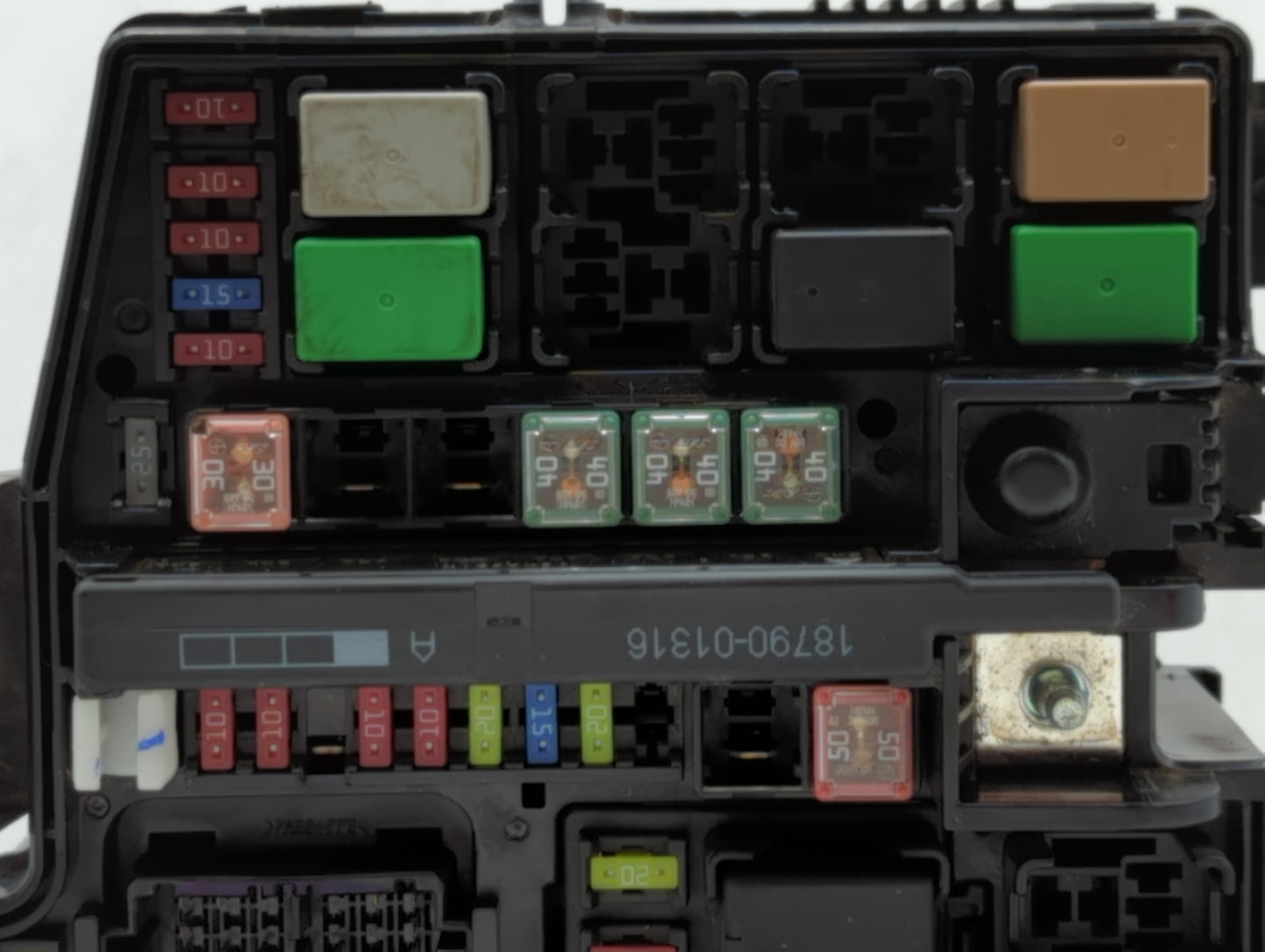 2011-2013 Kia Optima Fusebox Fuse Box Panel Relay Module P/N:912004C051 VS912004C051QC, 91200-4C040 Fits Fits 2011 2012 2013