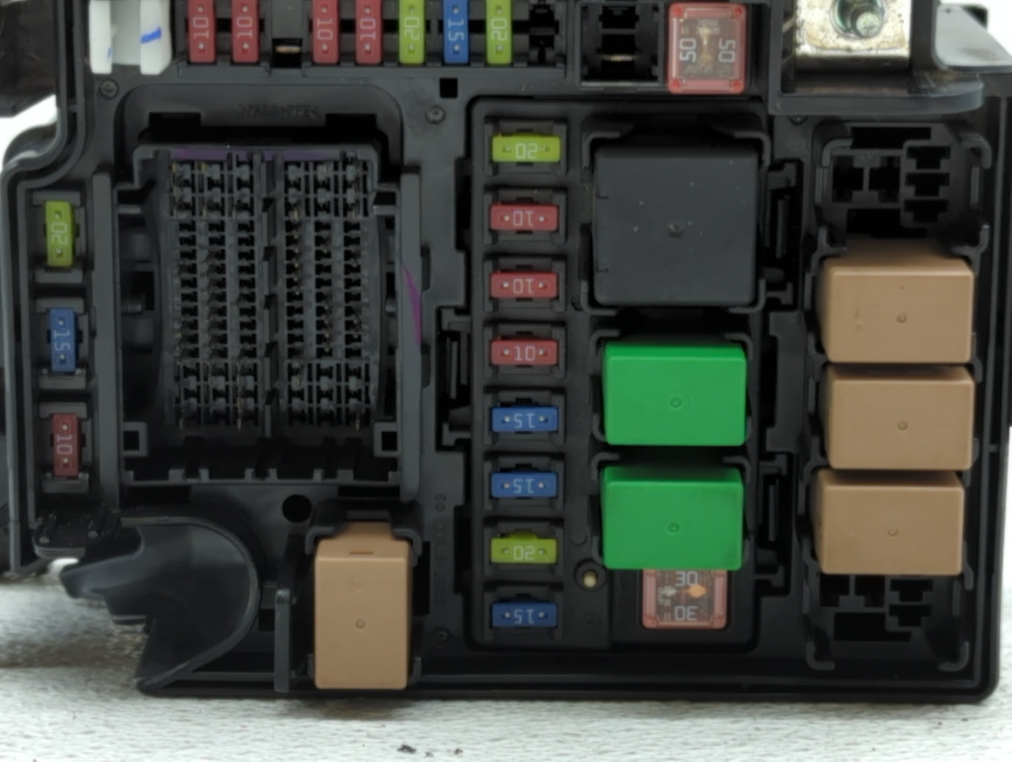 2011-2013 Kia Optima Fusebox Fuse Box Panel Relay Module P/N:912004C051 VS912004C051QC, 91200-4C040 Fits Fits 2011 2012 2013