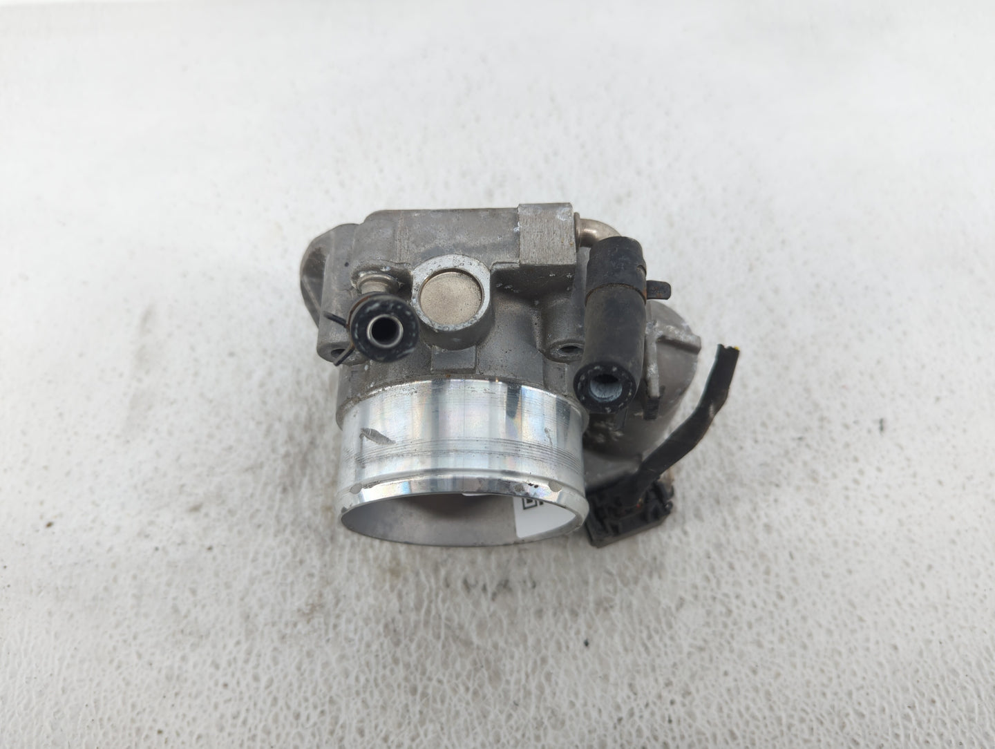 2011-2015 Kia Optima Throttle Body P/N:35100-2G700 Fits Fits 2011 2012 2013 2014 2015 2016 OEM Used Auto Parts - Oemusedauto