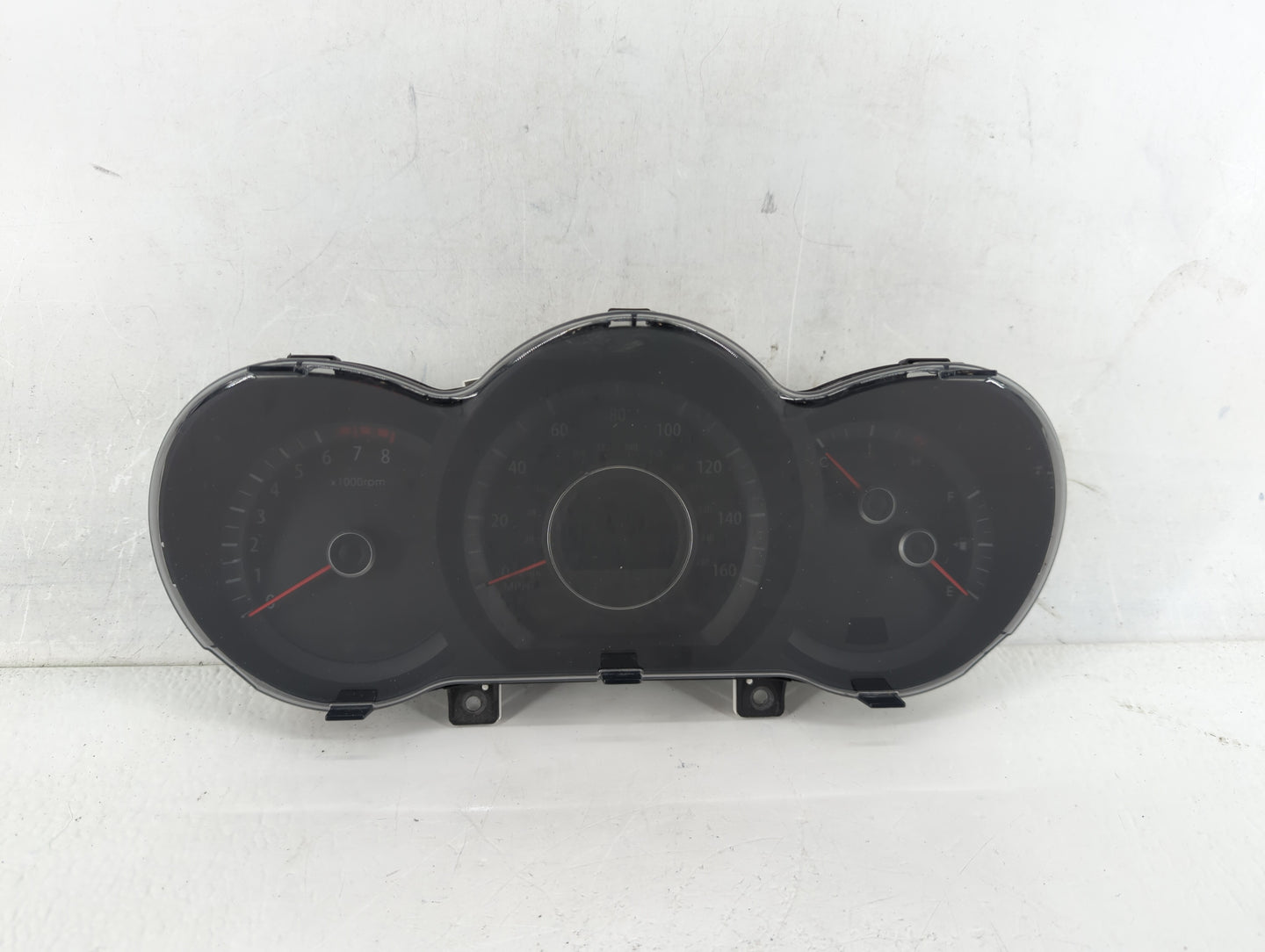 2012-2013 Kia Optima Instrument Cluster Speedometer Gauges P/N:94001-2T322 Fits Fits 2012 2013 OEM Used Auto Parts - Oemused