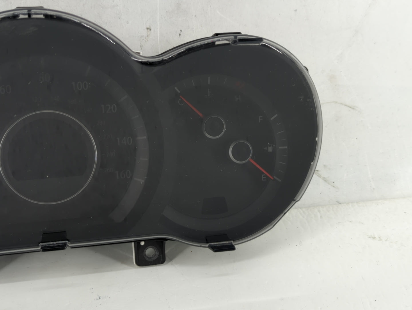 2012-2013 Kia Optima Instrument Cluster Speedometer Gauges P/N:94001-2T322 Fits Fits 2012 2013 OEM Used Auto Parts - Oemused