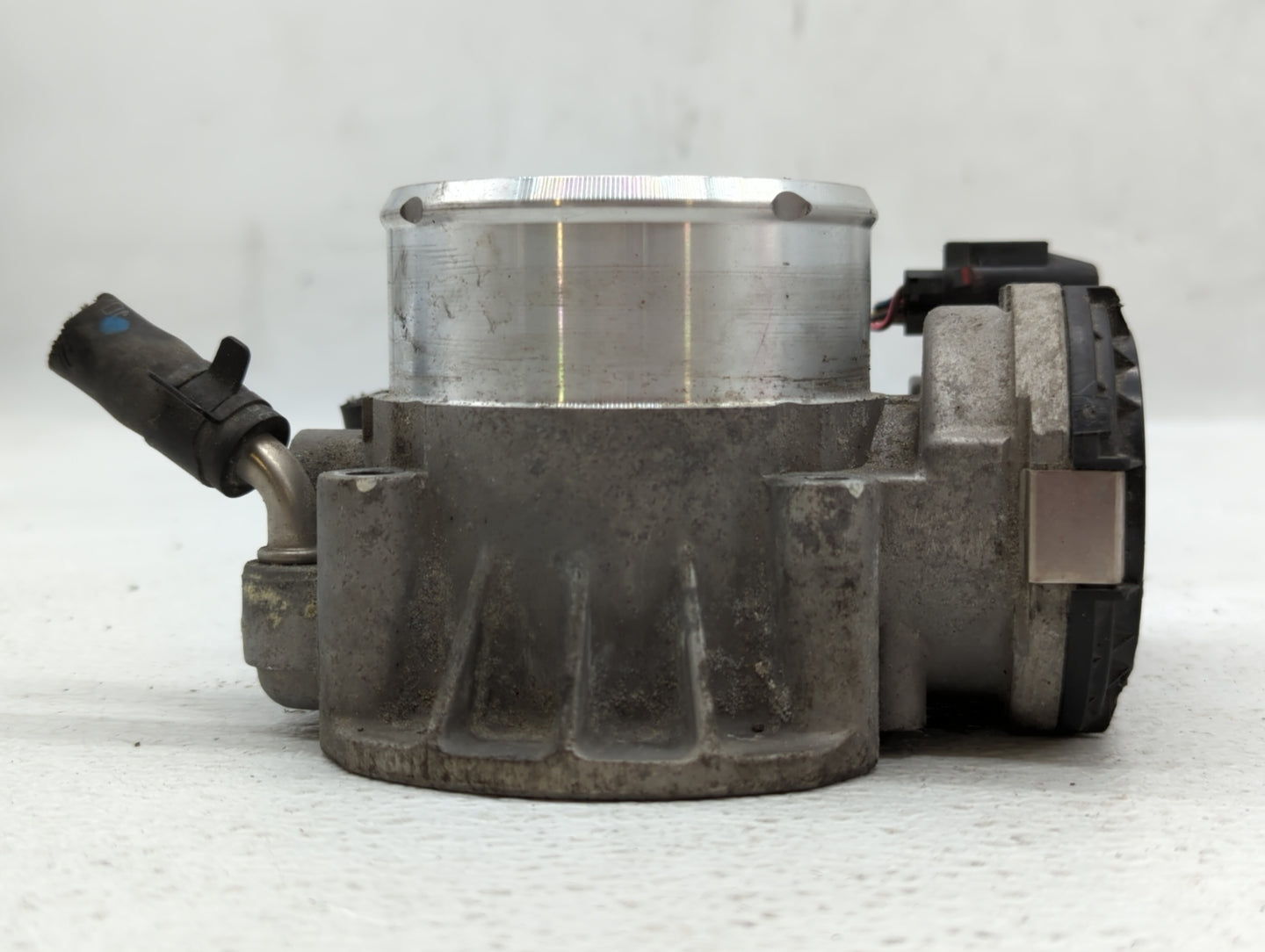 2011-2015 Kia Optima Throttle Body P/N:35100-2G700 Fits Fits 2011 2012 2013 2014 2015 2016 OEM Used Auto Parts - Oemusedauto
