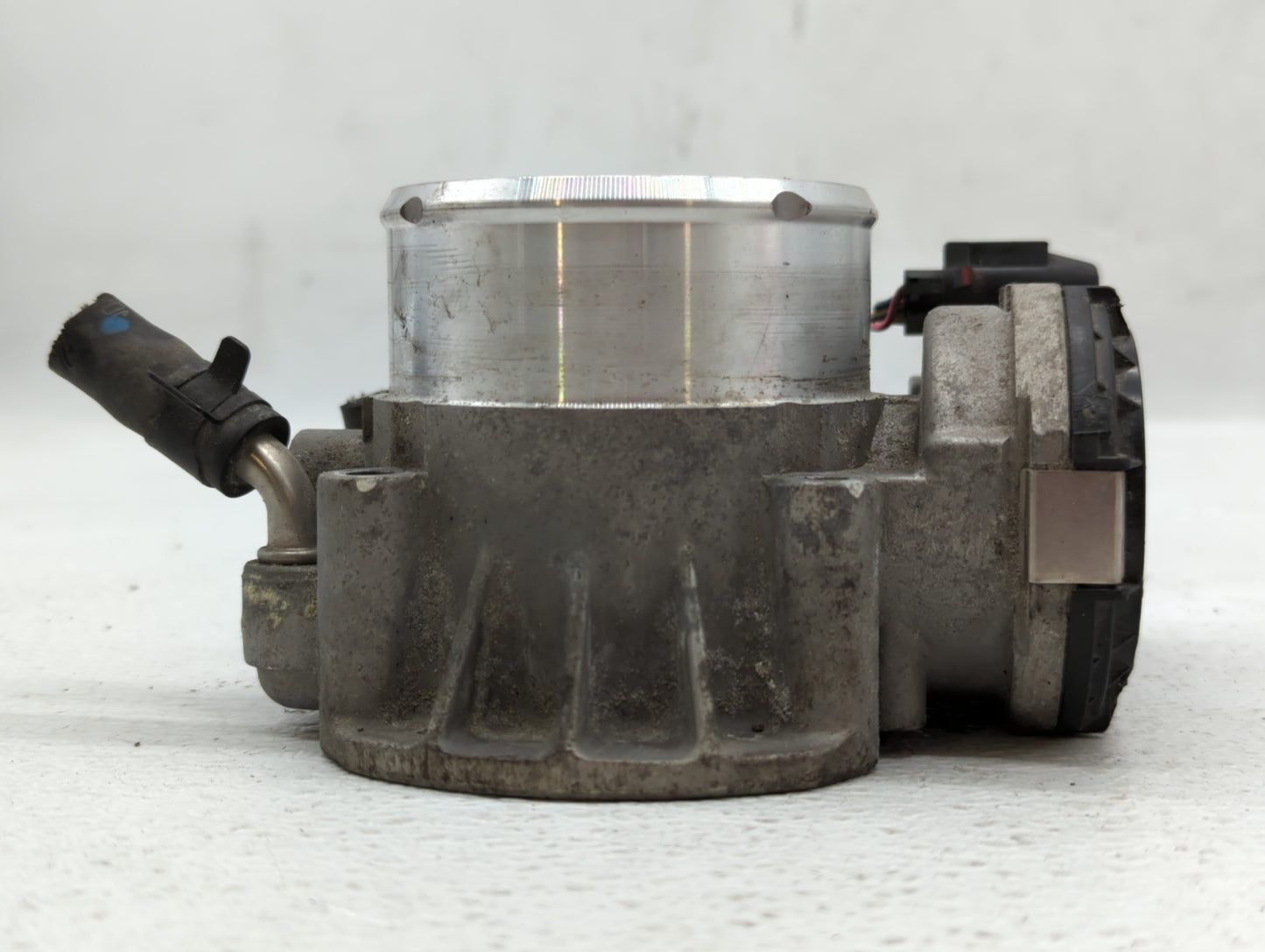 2011-2015 Kia Optima Throttle Body P/N:35100-2G700 Fits Fits 2011 2012 2013 2014 2015 2016 OEM Used Auto Parts - Oemusedauto