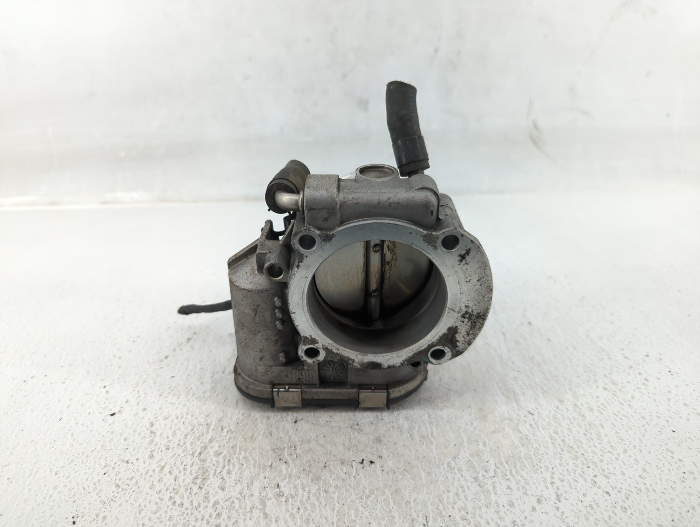 2011-2015 Kia Optima Throttle Body P/N:35100-2G700 Fits Fits 2011 2012 2013 2014 2015 2016 OEM Used Auto Parts - Oemusedauto
