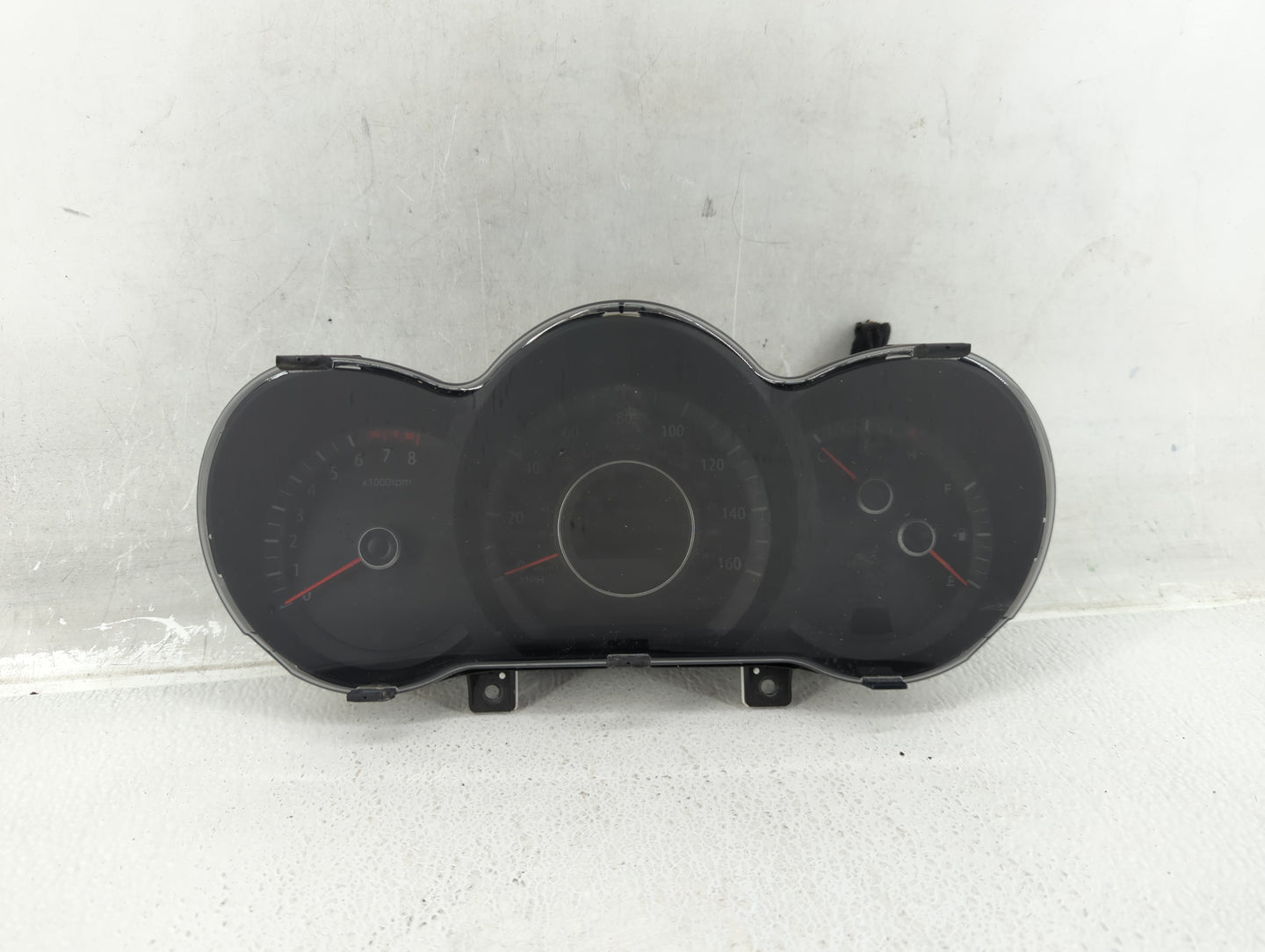2012-2013 Kia Optima Instrument Cluster Speedometer Gauges P/N:94001-2T322 Fits Fits 2012 2013 OEM Used Auto Parts - Oemused