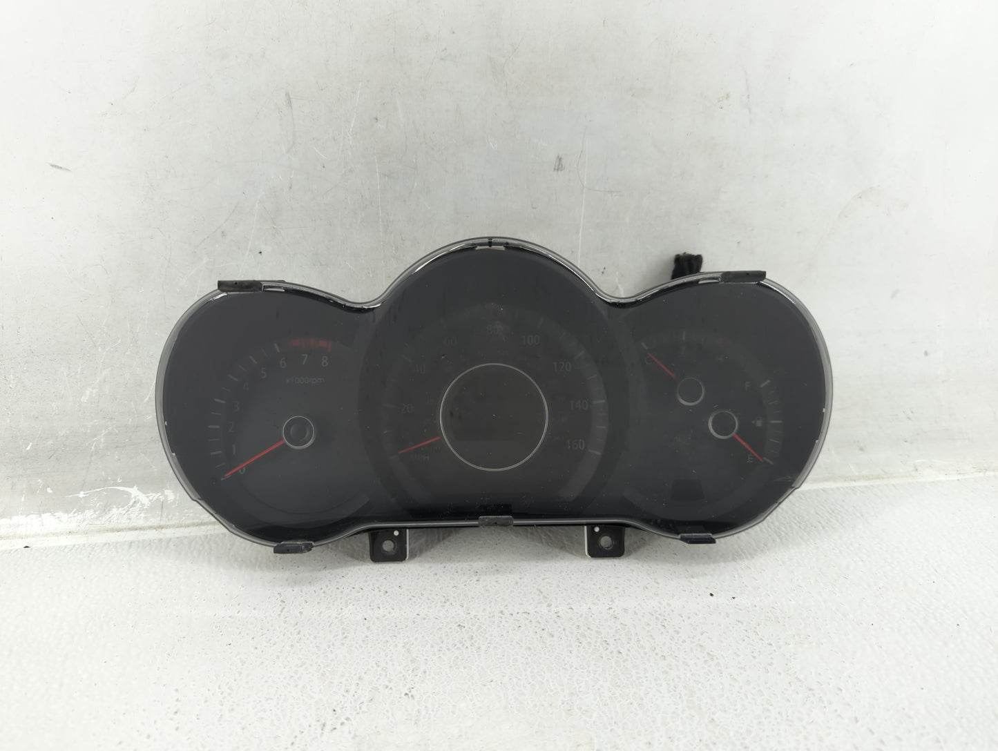 2012-2013 Kia Optima Instrument Cluster Speedometer Gauges P/N:94001-2T322 Fits Fits 2012 2013 OEM Used Auto Parts - Oemused