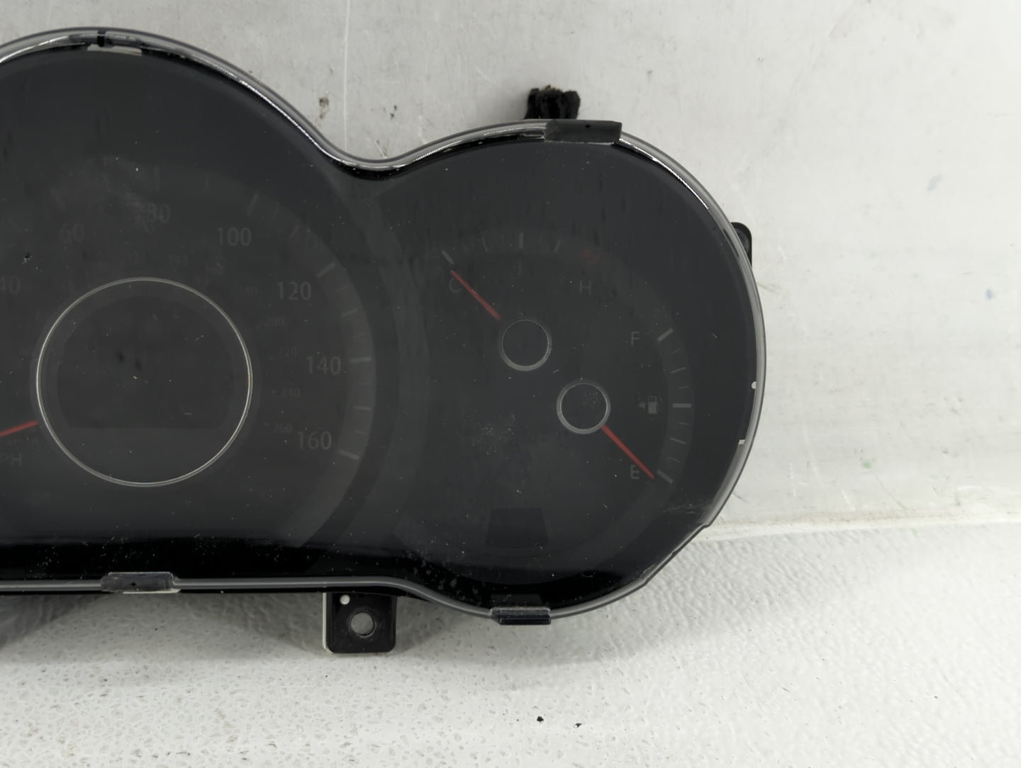 2012-2013 Kia Optima Instrument Cluster Speedometer Gauges P/N:94001-2T322 Fits Fits 2012 2013 OEM Used Auto Parts - Oemused