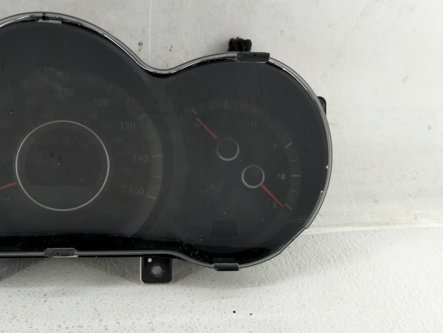 2012-2013 Kia Optima Instrument Cluster Speedometer Gauges P/N:94001-2T322 Fits Fits 2012 2013 OEM Used Auto Parts - Oemused