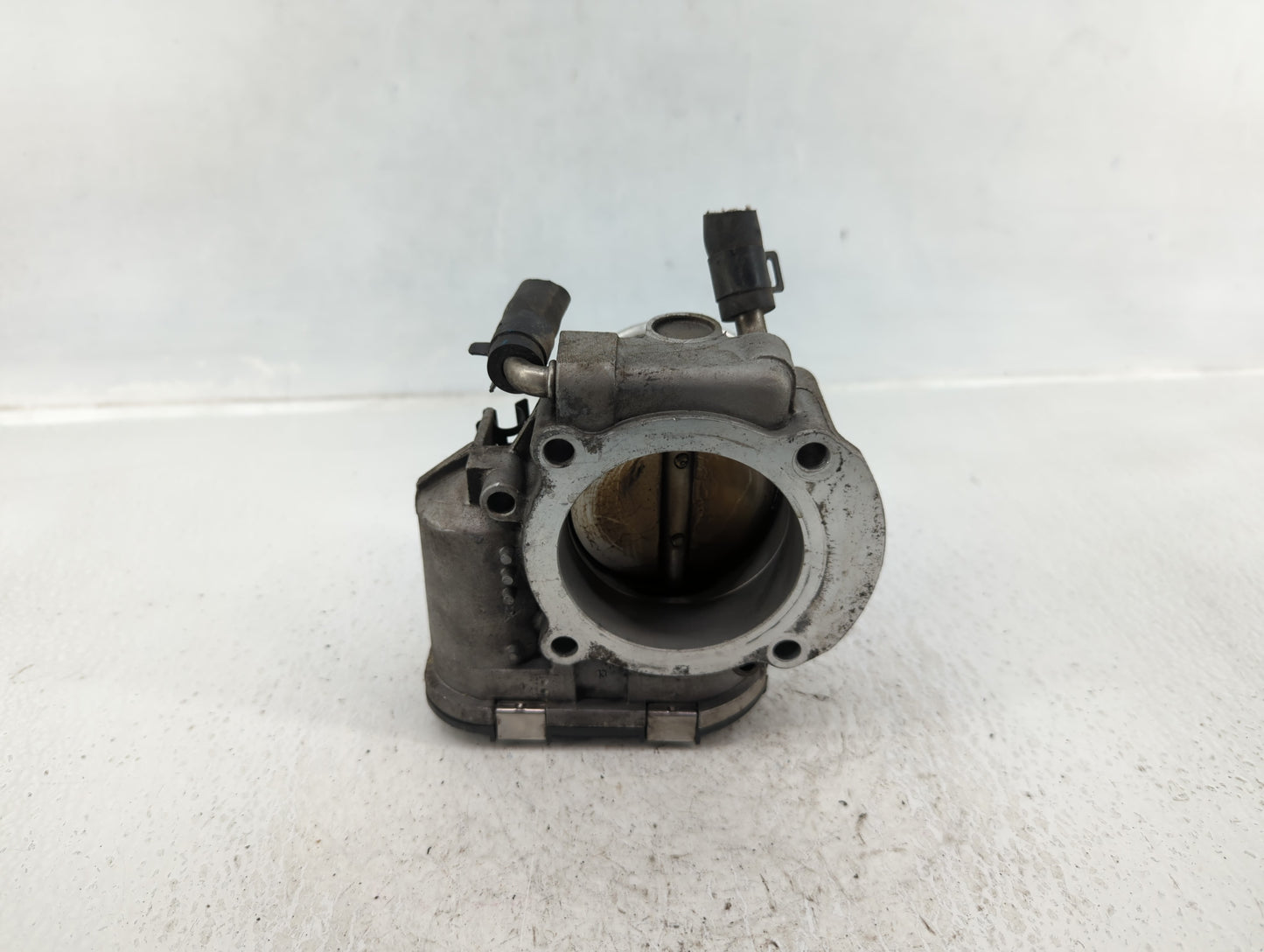 2011-2015 Kia Optima Throttle Body P/N:35100-2G700 Fits Fits 2011 2012 2013 2014 2015 2016 OEM Used Auto Parts - Oemusedauto