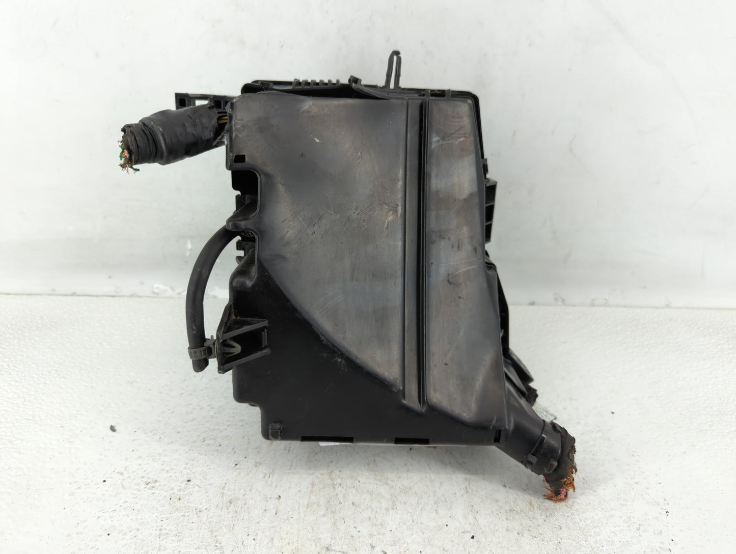 2011-2013 Kia Optima Fusebox Fuse Box Panel Relay Module P/N:91950-2T860 Fits Fits 2011 2012 2013 OEM Used Auto Parts - Oemu