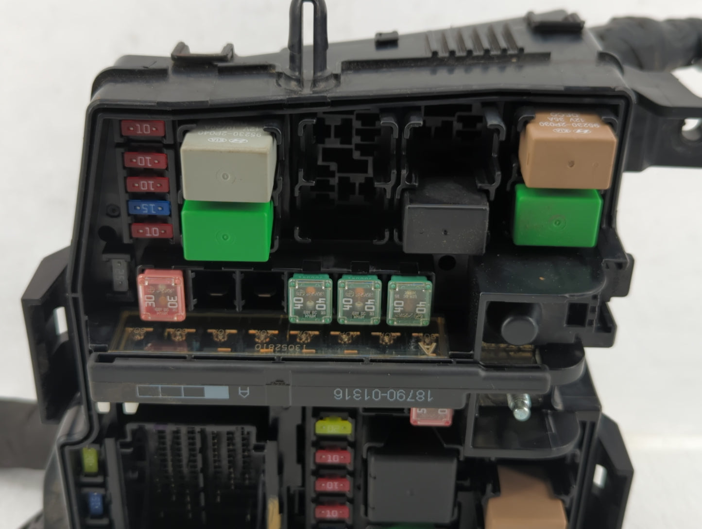 2011-2013 Kia Optima Fusebox Fuse Box Panel Relay Module P/N:91950-2T860 Fits Fits 2011 2012 2013 OEM Used Auto Parts - Oemu