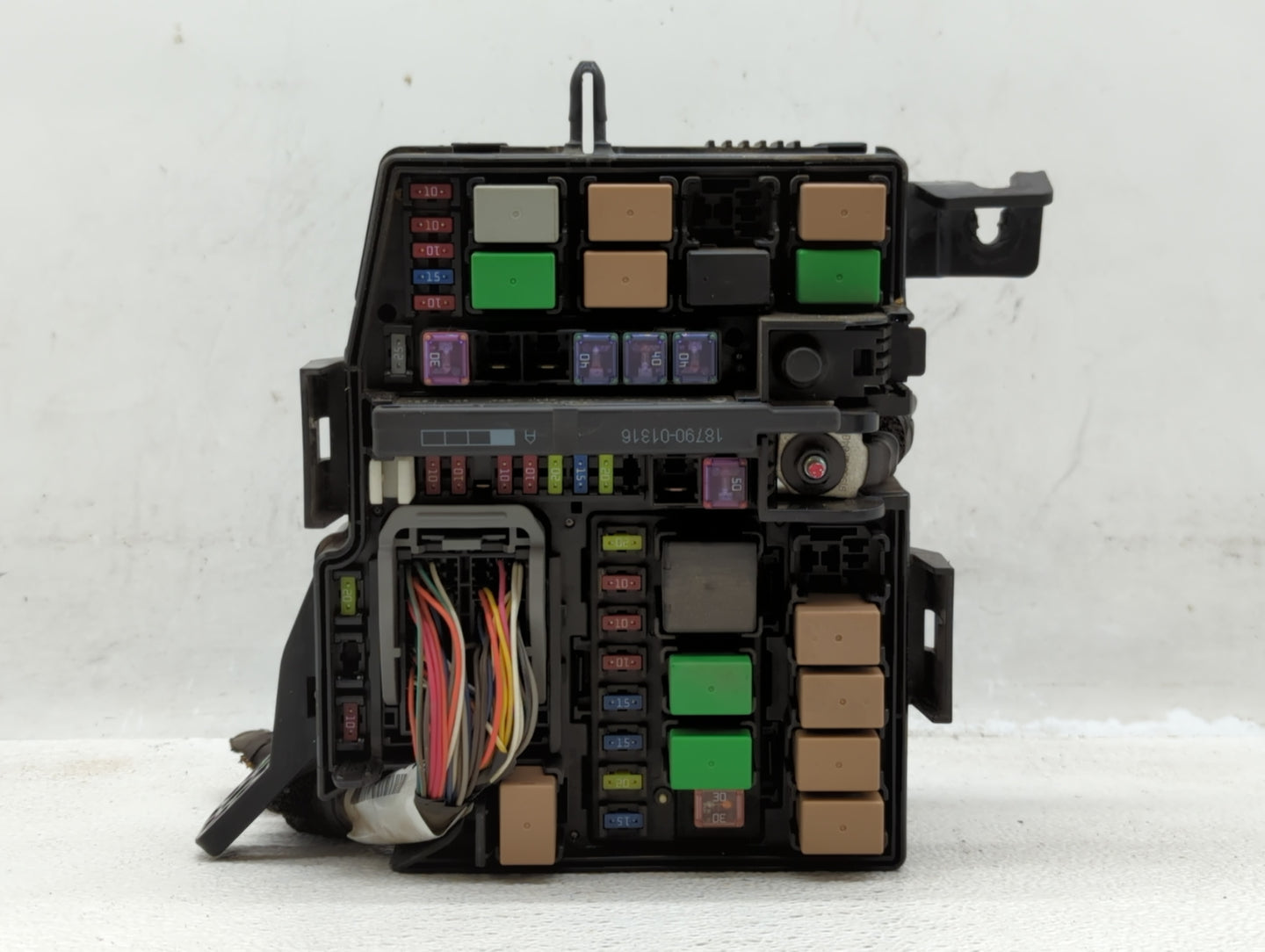 2011-2013 Kia Optima Fusebox Fuse Box Panel Relay Module P/N:VS912004C040QB Fits Fits 2011 2012 2013 OEM Used Auto Parts - O