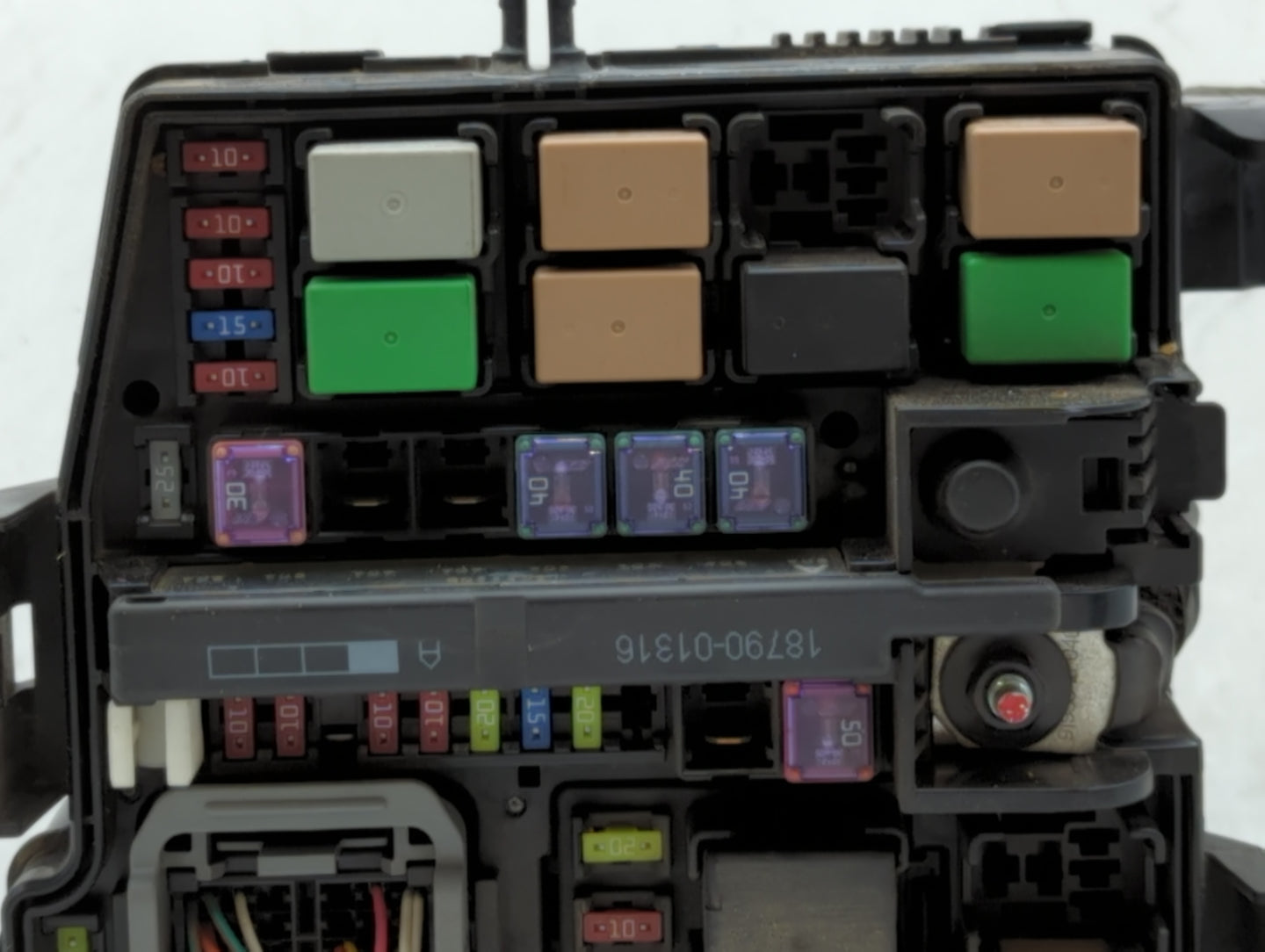 2011-2013 Kia Optima Fusebox Fuse Box Panel Relay Module P/N:VS912004C040QB Fits Fits 2011 2012 2013 OEM Used Auto Parts - O