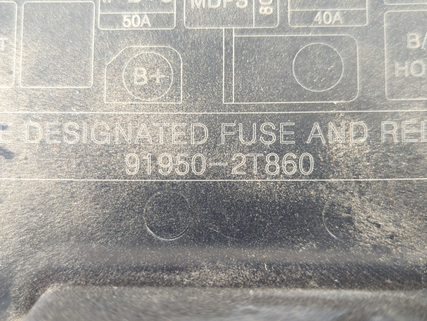 2011-2013 Kia Optima Fusebox Fuse Box Panel Relay Module P/N:919502T860 Fits Fits 2011 2012 2013 OEM Used Auto Parts - Oemus