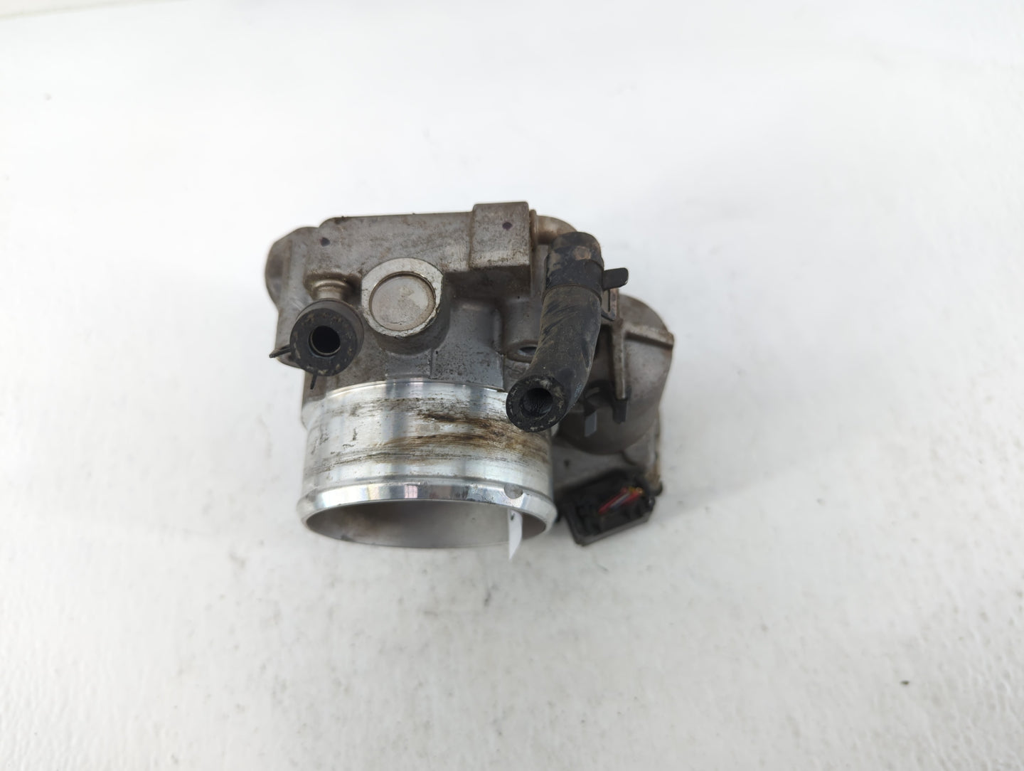 2011-2015 Kia Optima Throttle Body P/N:35100-2G700 Fits Fits 2011 2012 2013 2014 2015 2016 OEM Used Auto Parts - Oemusedauto