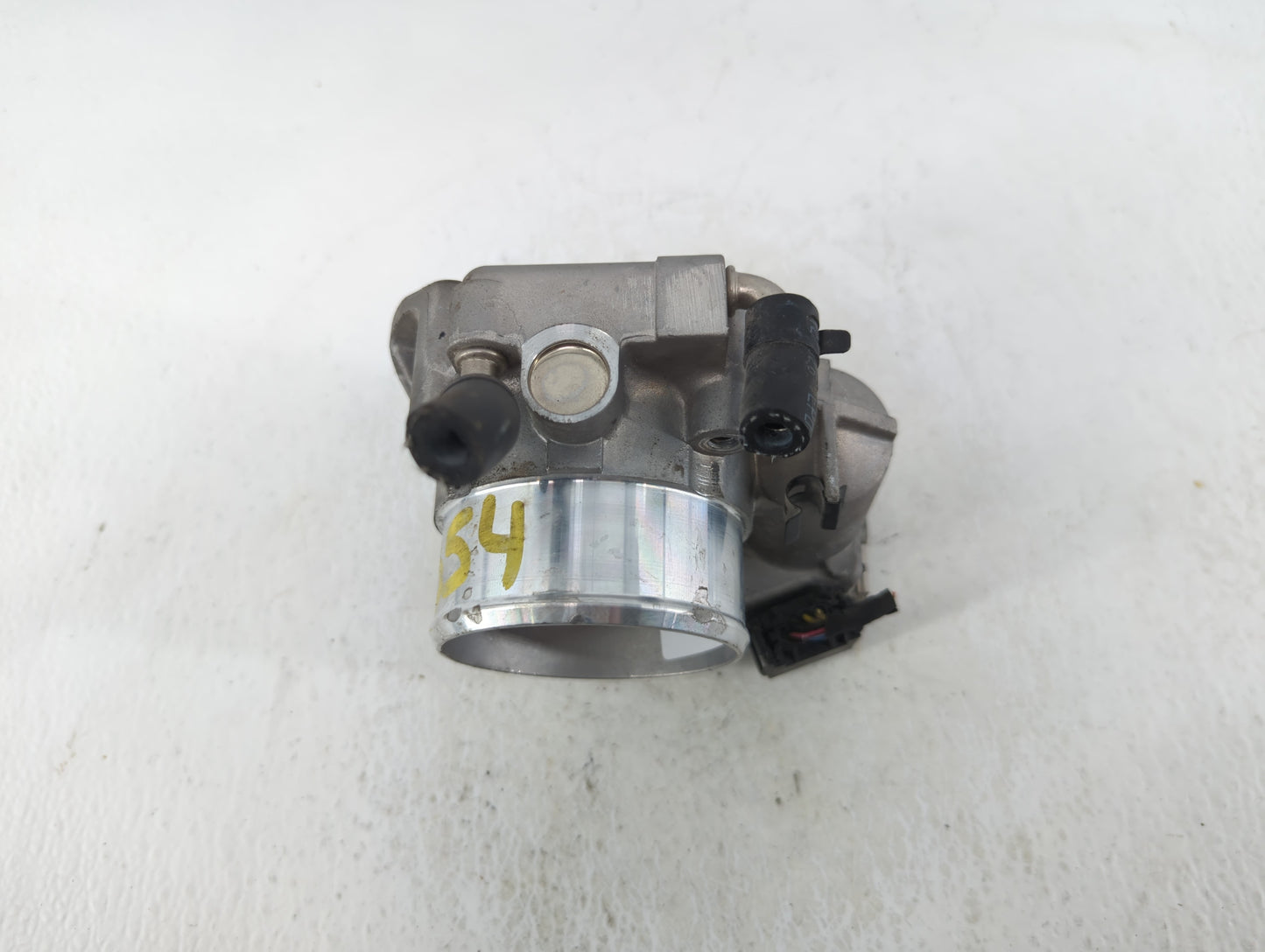 2011-2015 Kia Optima Throttle Body P/N:35100-2G700 Fits Fits 2011 2012 2013 2014 2015 2016 OEM Used Auto Parts - Oemusedauto