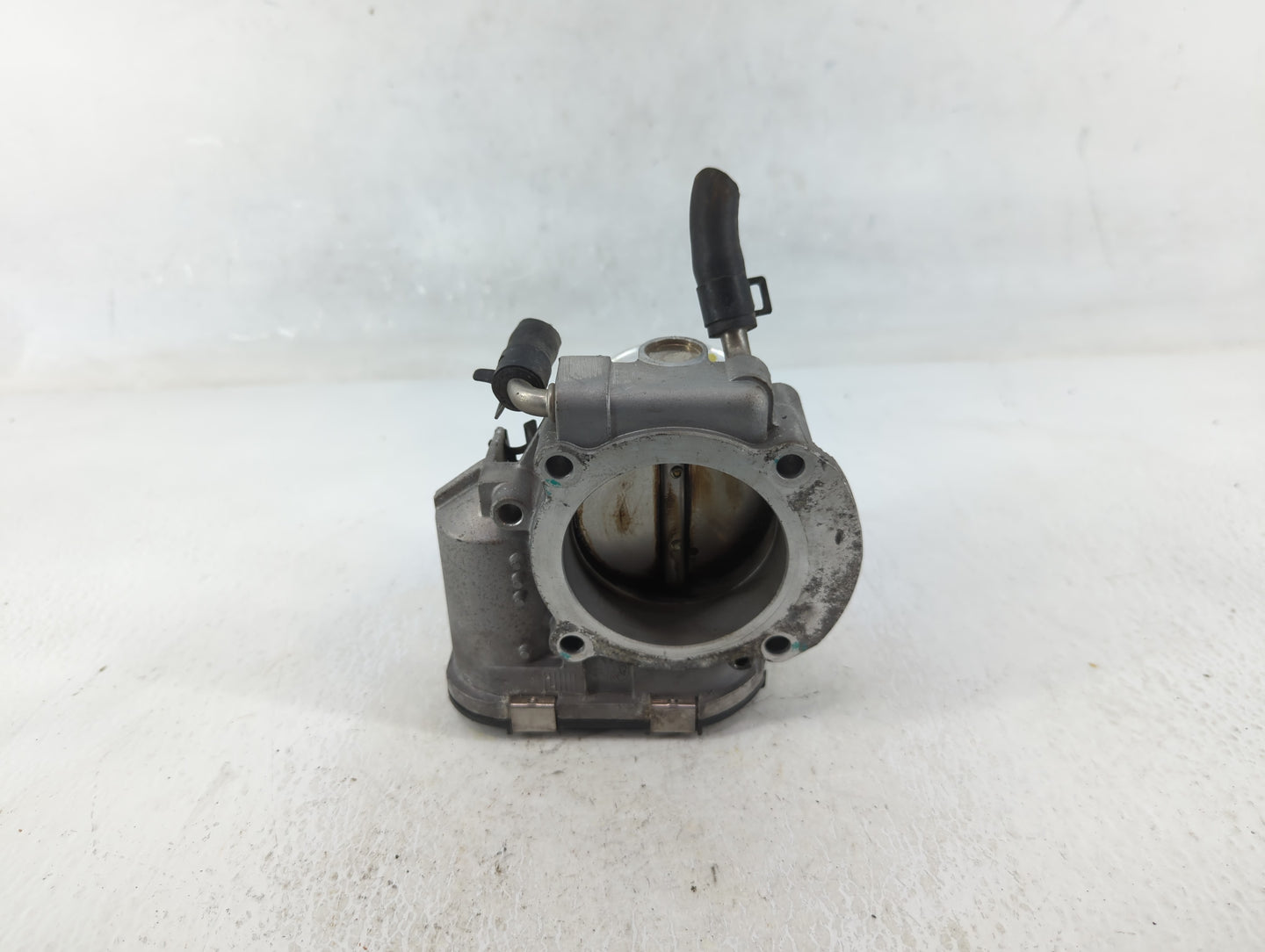 2011-2015 Kia Optima Throttle Body P/N:35100-2G700 Fits Fits 2011 2012 2013 2014 2015 2016 OEM Used Auto Parts - Oemusedauto