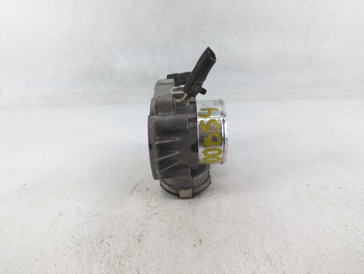 2011-2015 Kia Optima Throttle Body P/N:35100-2G700 Fits Fits 2011 2012 2013 2014 2015 2016 OEM Used Auto Parts - Oemusedauto