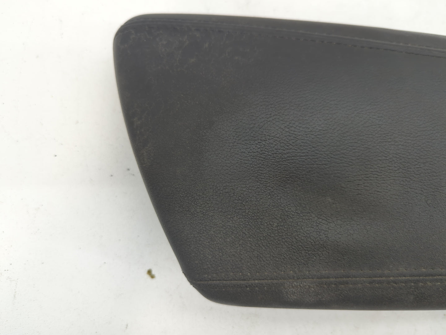 2011-2013 Kia Optima Center Console Armrest Cover Lid - Oemusedautoparts1.com