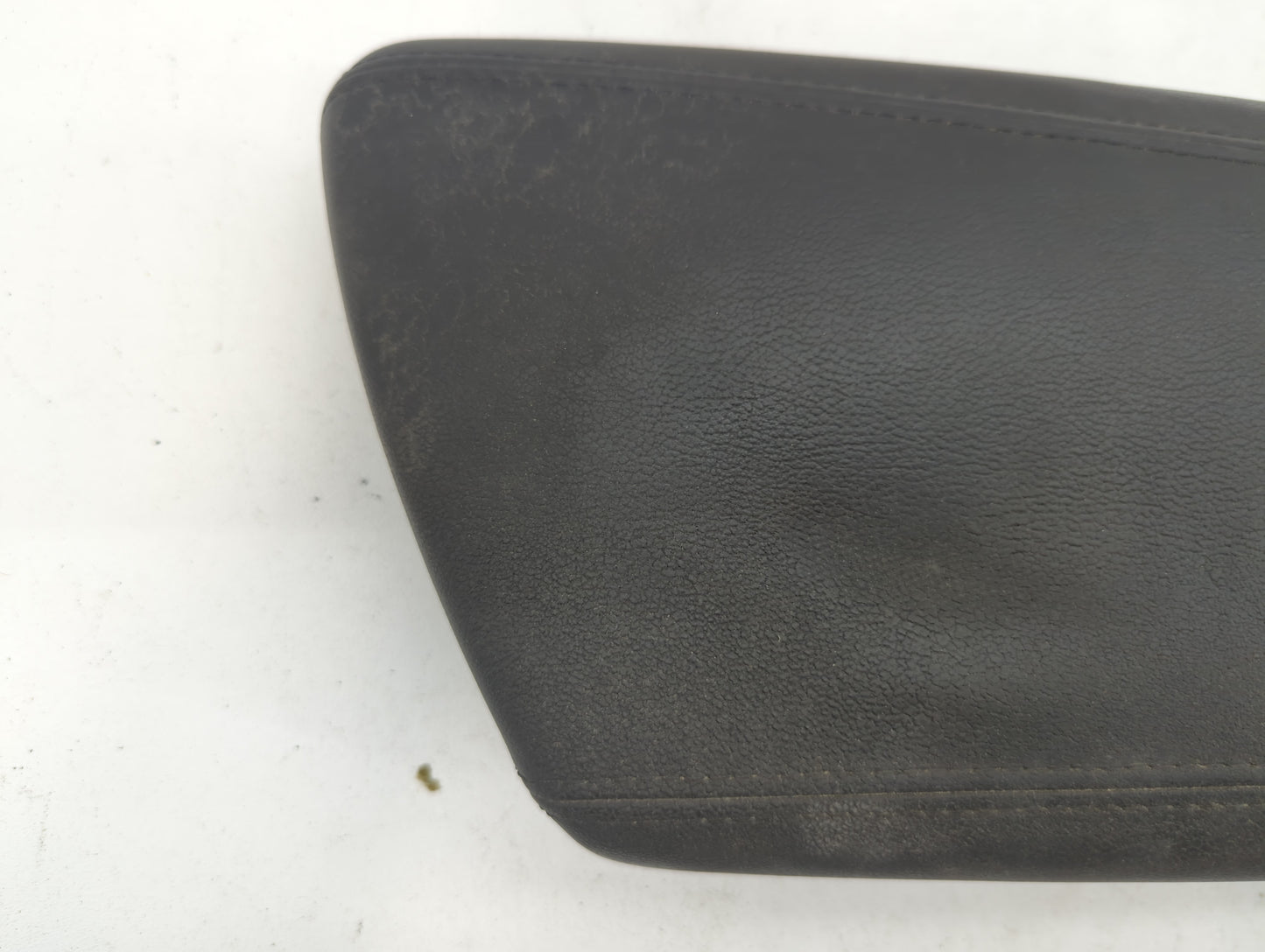 2011-2013 Kia Optima Center Console Armrest Cover Lid - Oemusedautoparts1.com