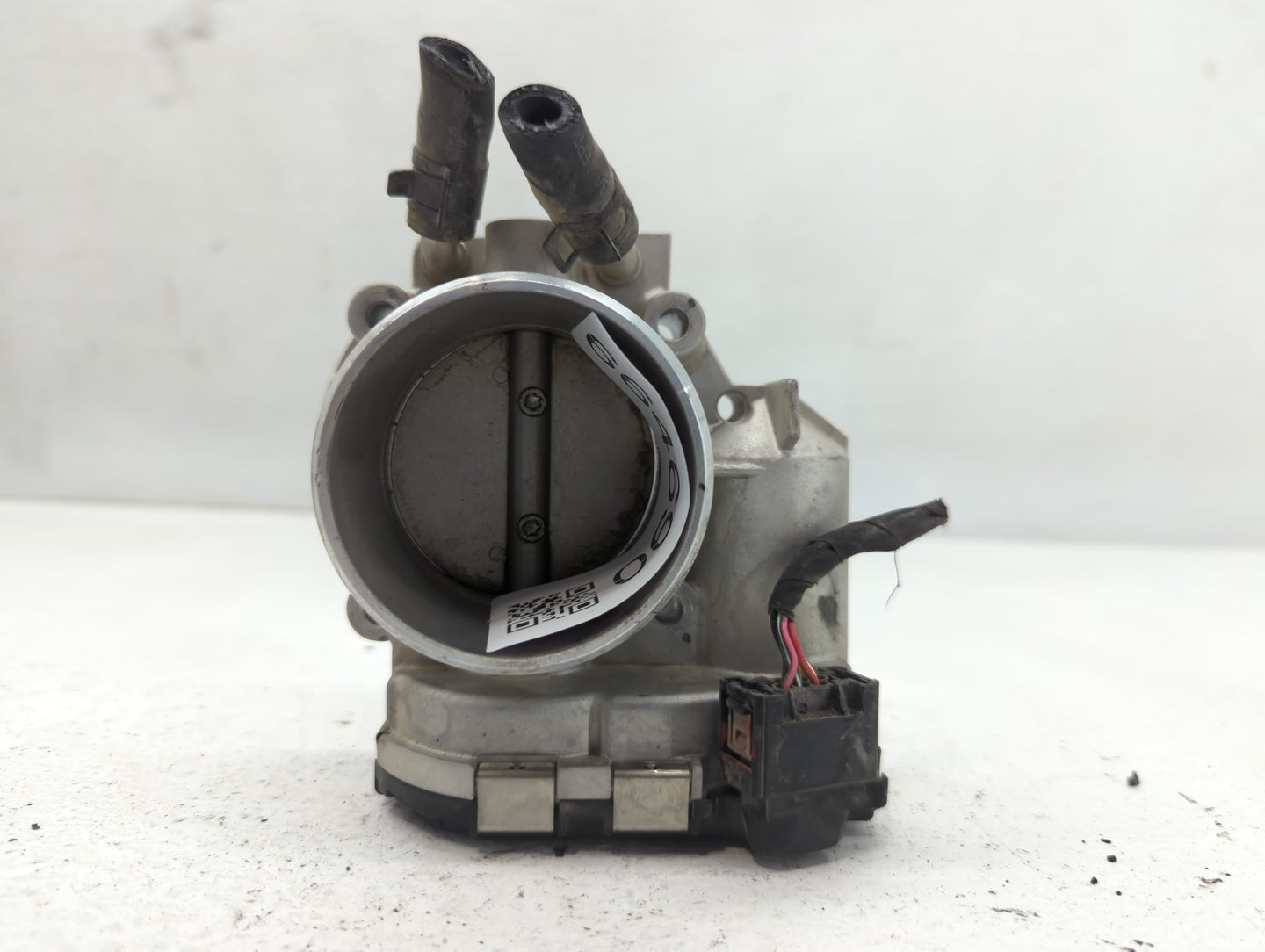 2011-2015 Kia Optima Throttle Body P/N:35100-2G710 Fits Fits 2011 2012 2013 2014 2015 2016 OEM Used Auto Parts - Oemusedauto