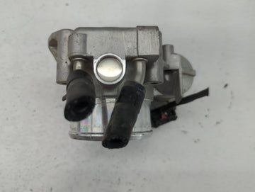 2011-2015 Kia Optima Throttle Body P/N:35100-2G710 Fits Fits 2011 2012 2013 2014 2015 2016 OEM Used Auto Parts