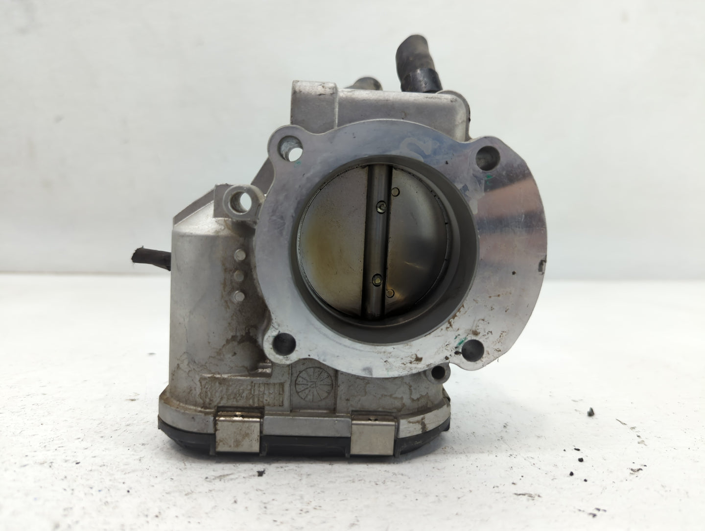 2011-2015 Kia Optima Throttle Body P/N:35100-2G710 Fits Fits 2011 2012 2013 2014 2015 2016 OEM Used Auto Parts - Oemusedauto