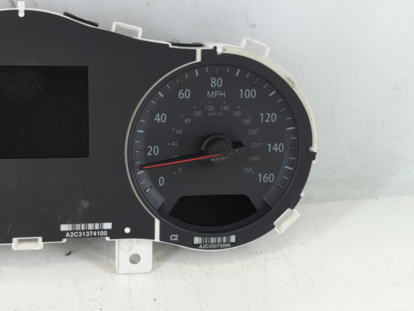 2012-2013 Kia Optima Instrument Cluster Speedometer Gauges P/N:94011-2T882 Fits Fits 2012 2013 OEM Used Auto Parts - Oemused