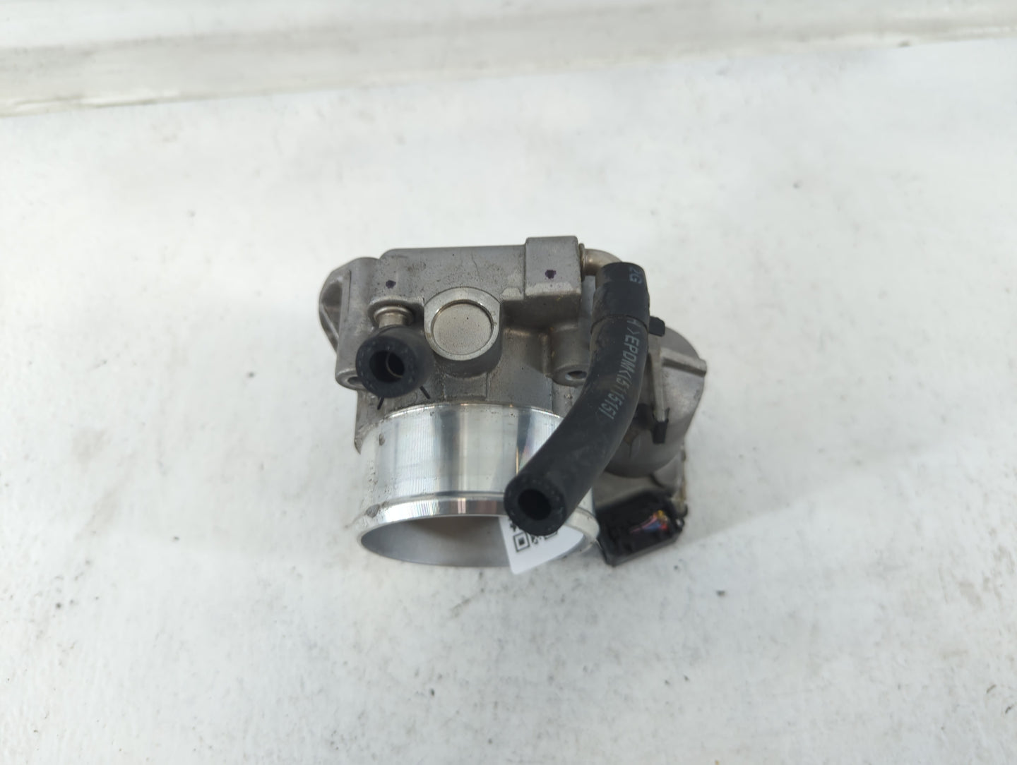 2011-2015 Kia Optima Throttle Body P/N:35100-2G700 Fits Fits 2011 2012 2013 2014 2015 2016 OEM Used Auto Parts - Oemusedauto