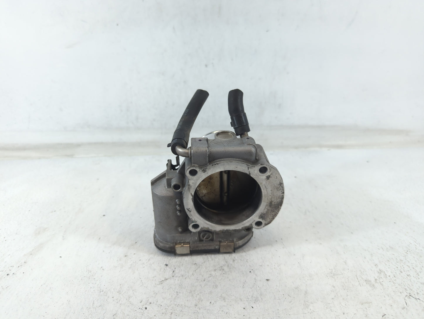2011-2015 Kia Optima Throttle Body P/N:35100-2G700 Fits Fits 2011 2012 2013 2014 2015 2016 OEM Used Auto Parts - Oemusedauto