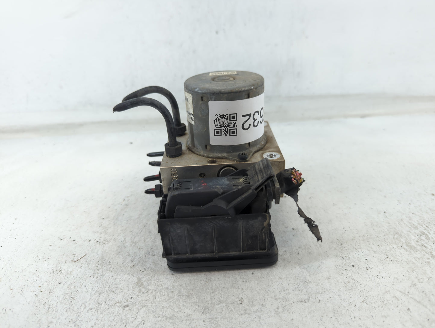 2011-2013 Kia Optima ABS Pump Control Module Replacement P/N:58920-2T550 Fits Fits 2011 2012 2013 OEM Used Auto Parts - Oemu