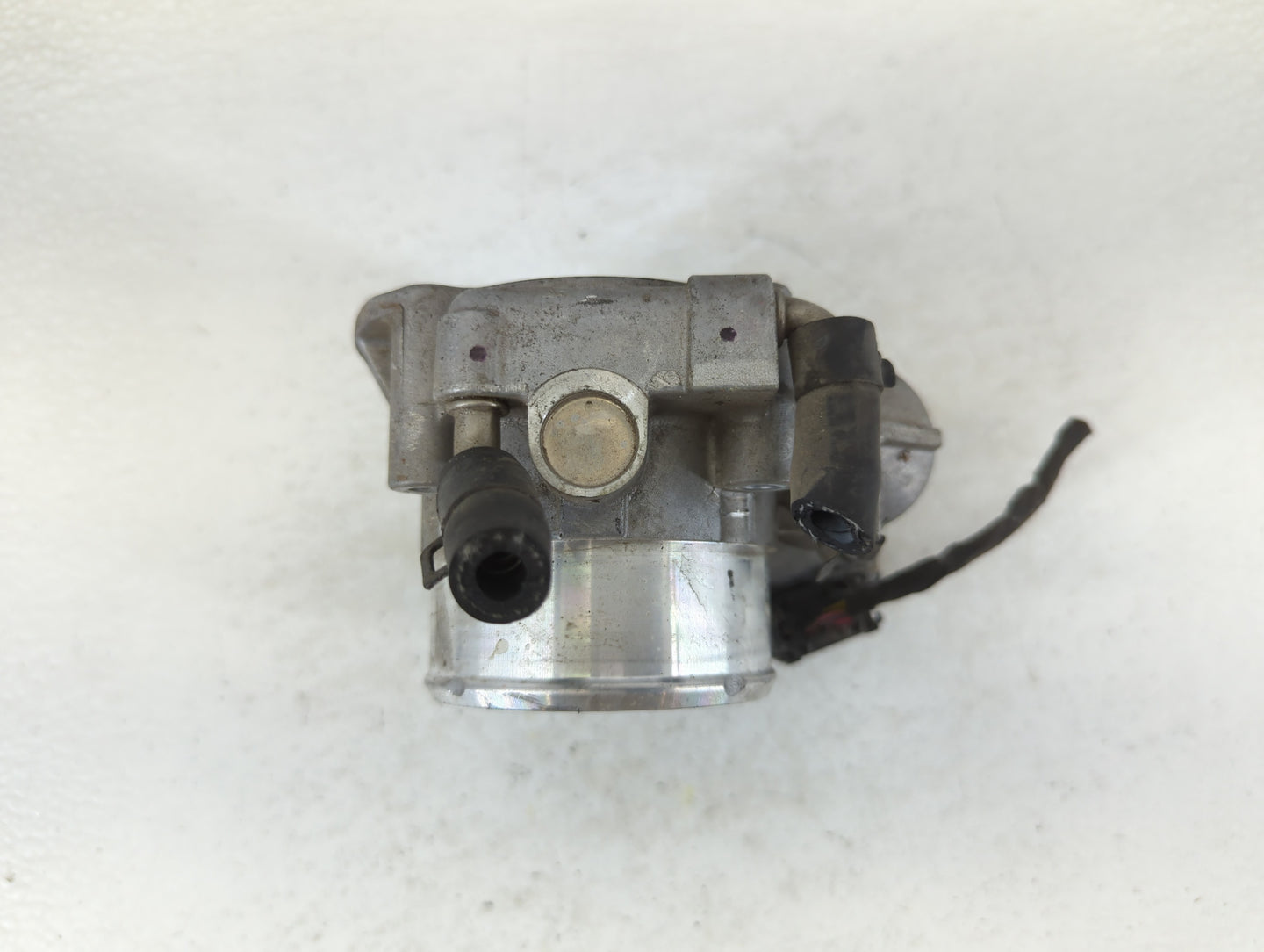 2011-2015 Kia Optima Throttle Body P/N:35100-2G700 Fits Fits 2011 2012 2013 2014 2015 2016 OEM Used Auto Parts - Oemusedauto