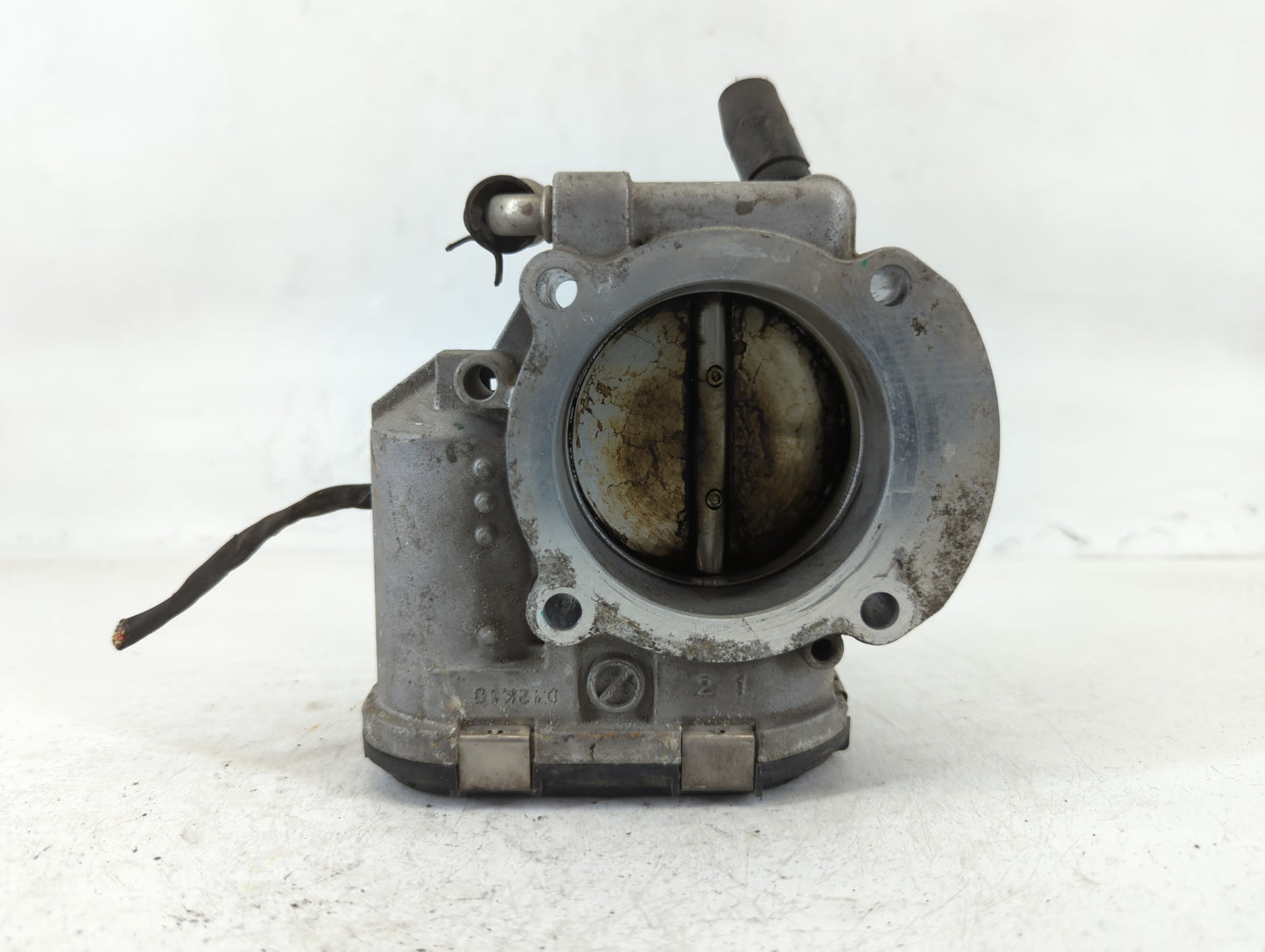 2011-2015 Kia Optima Throttle Body P/N:35100-2G700 Fits Fits 2011 2012 2013 2014 2015 2016 OEM Used Auto Parts - Oemusedauto