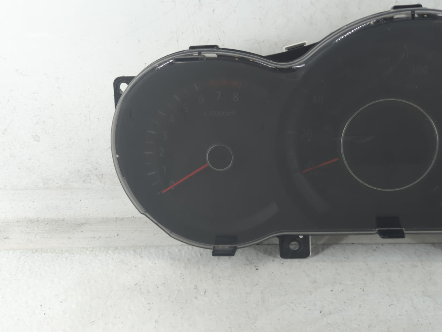 2012-2013 Kia Optima Instrument Cluster Speedometer Gauges P/N:94001-2T323 Fits Fits 2012 2013 OEM Used Auto Parts - Oemused
